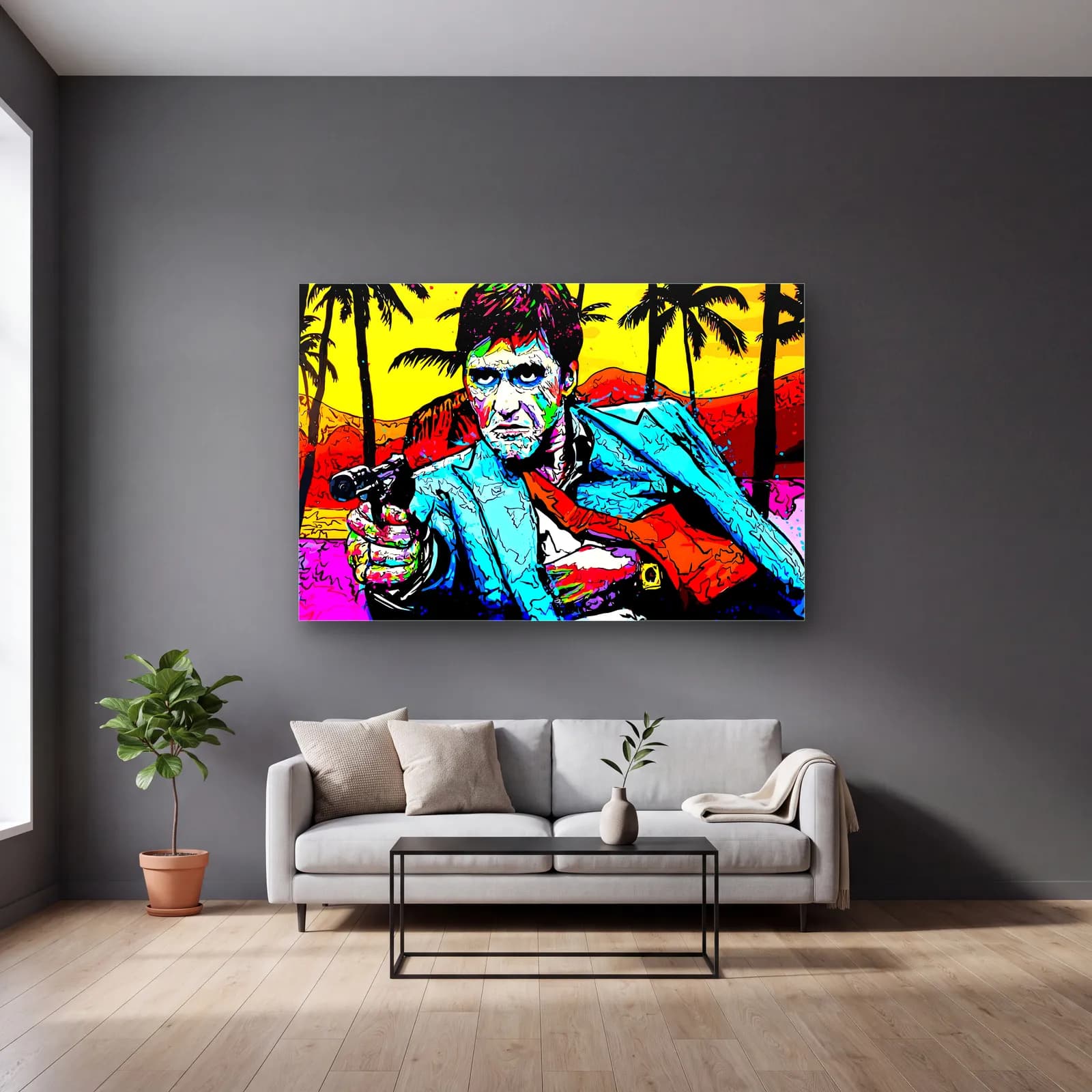 Scarface Tony Montana Pop Art cam tablo — gri duvarlı salonda