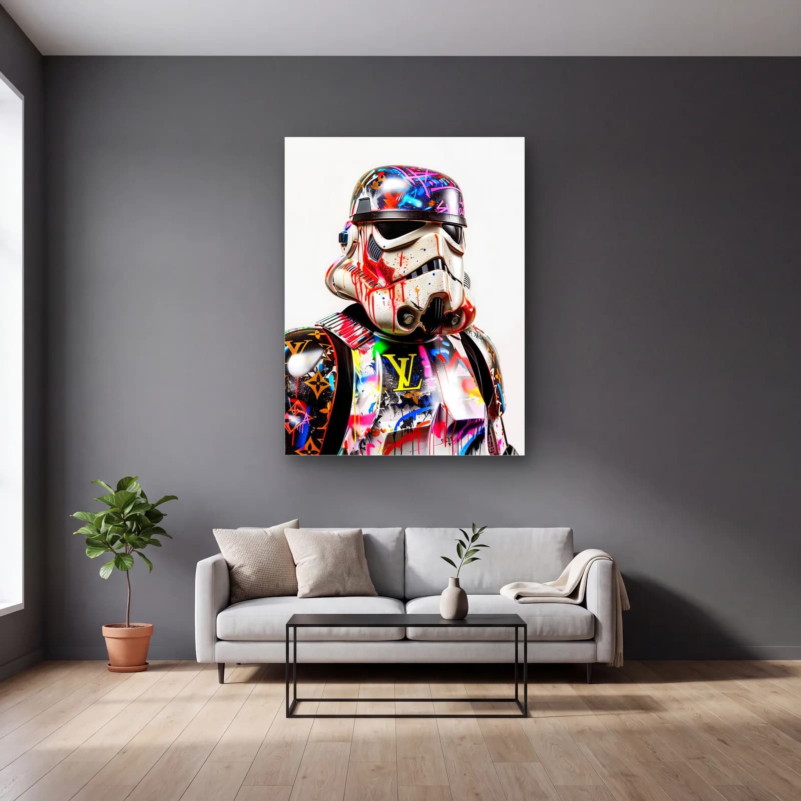 Louis Vuitton Desenli Stormtrooper cam tablo — gri duvarlı salonda
