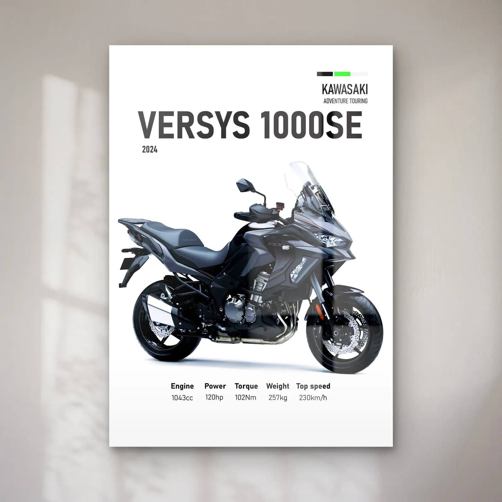 Kawasaki Versys 1000 SE 2024 cam tablo — Beyaz zeminde siyah gri Kawasaki Versys 1000 SE 2024 ve teknik veriler