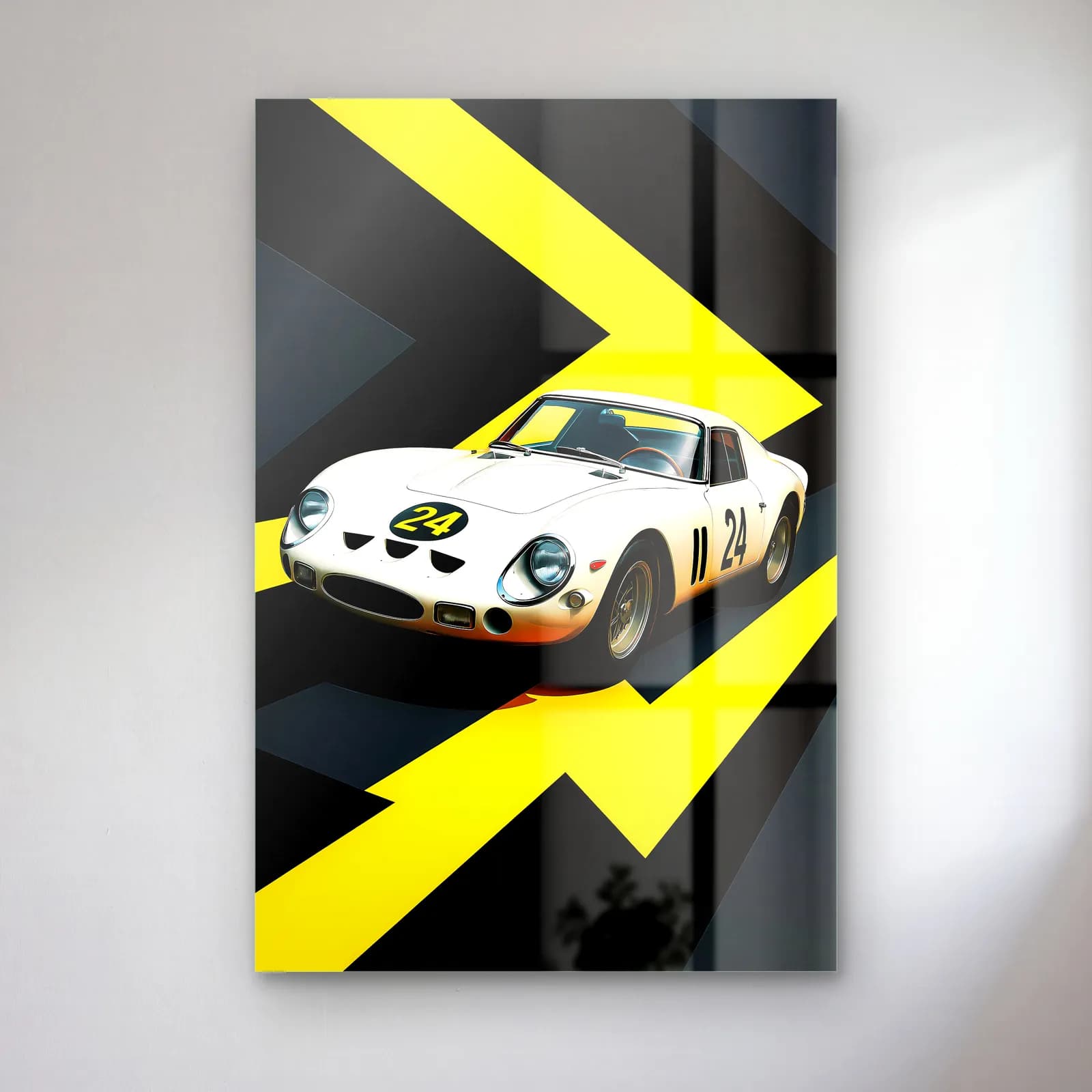 Ferrari 250 GTO Yarış Posteri cam tablo — Siyah sarı şimşek desenli zeminde beyaz 24 numaralı klasik Ferrari 250 GTO