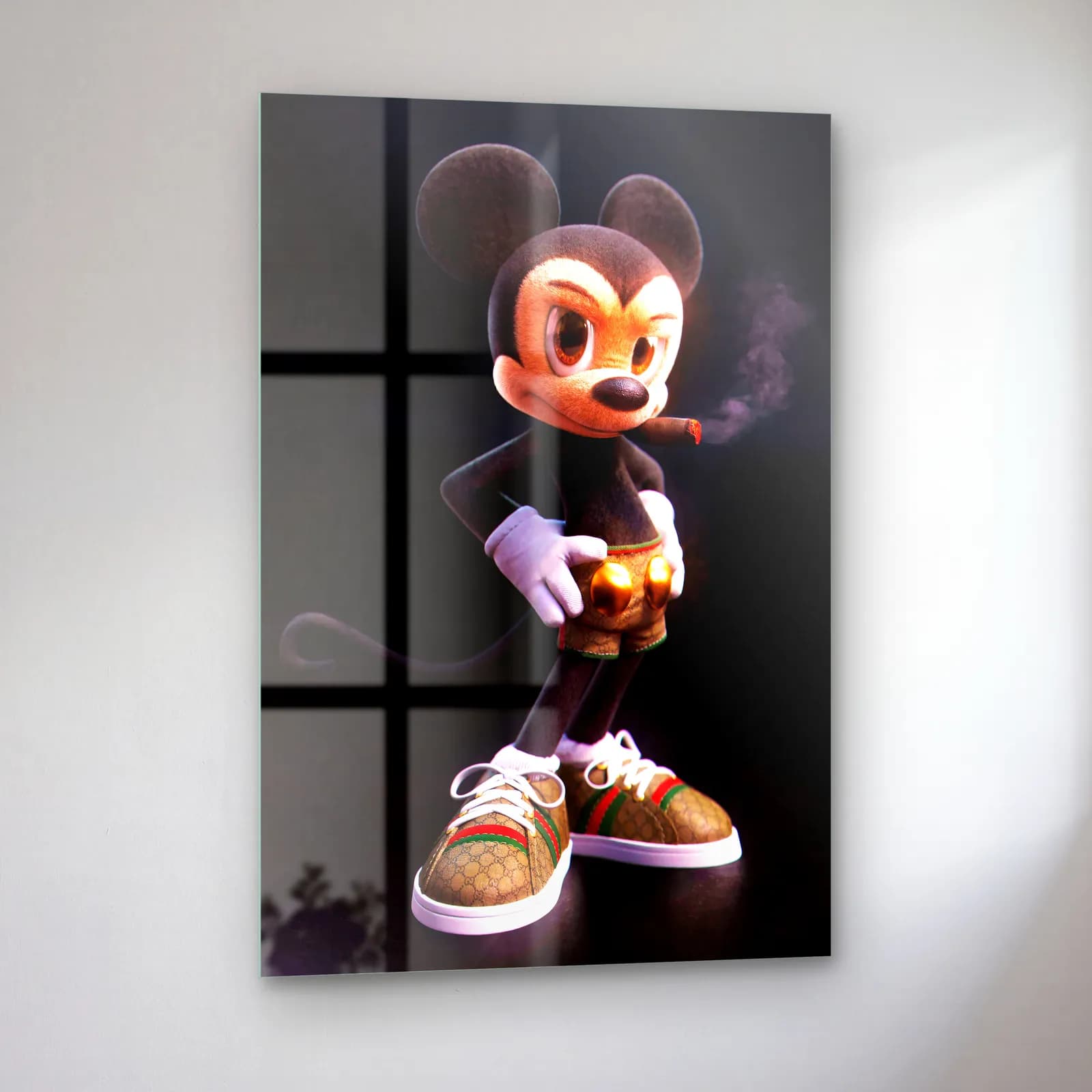 Gucci Sneakerlı Puro İçen Mickey cam tablo — sol açıdan görünüm