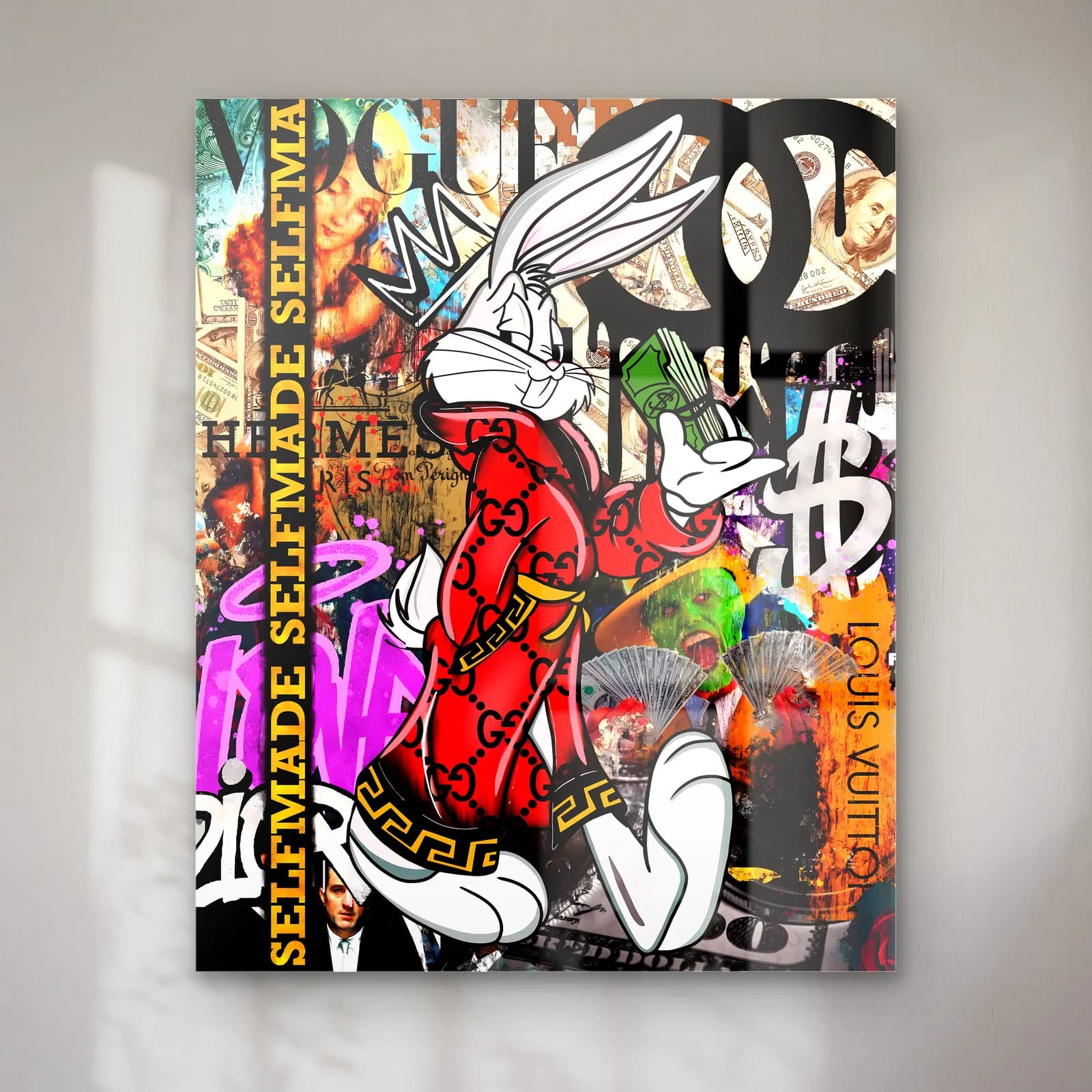 Selfmade Lüks Bugs Bunny cam tablo — Selfmade yazılı kolaj zeminde taçlı ve kırmızı eşofmanlı Bugs Bunny