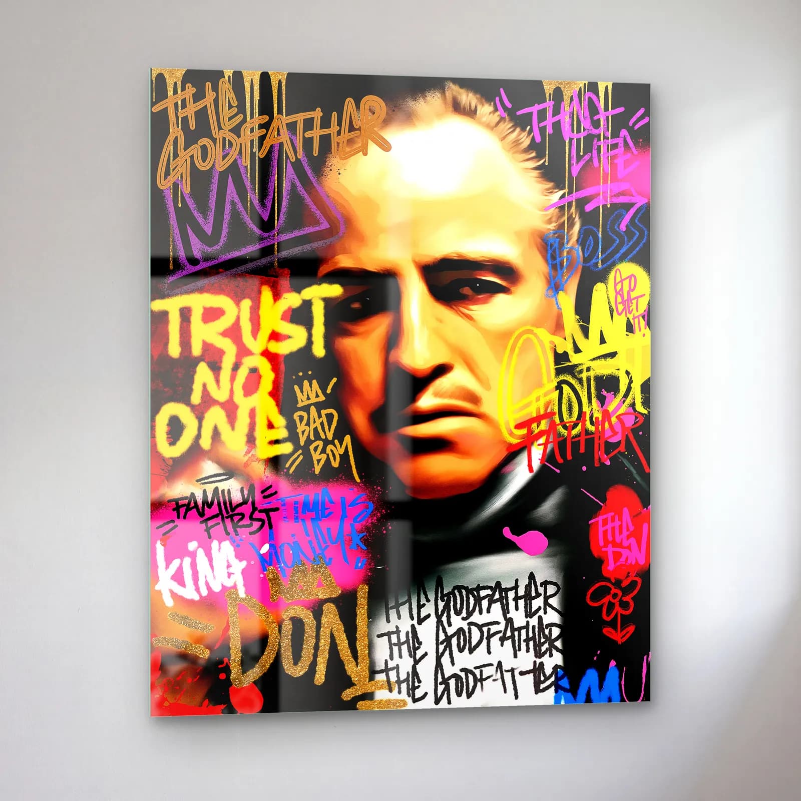Trust No One Godfather Grafiti cam tablo — sol açıdan görünüm
