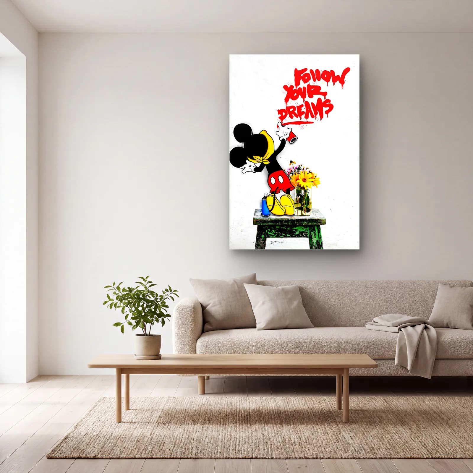Follow Your Dreams Mickey cam tablo — açık renk salonda