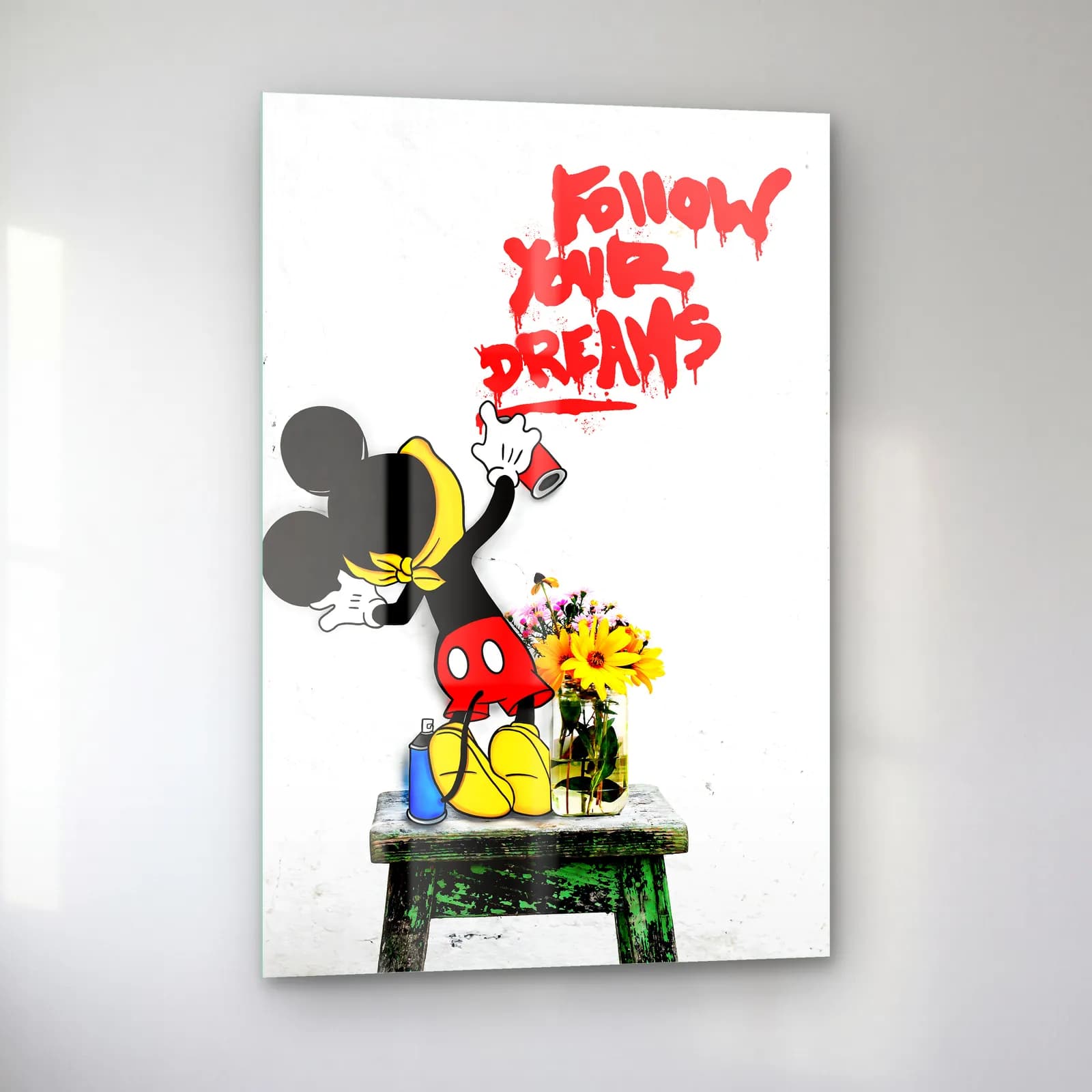 Follow Your Dreams Mickey cam tablo — sol açıdan görünüm