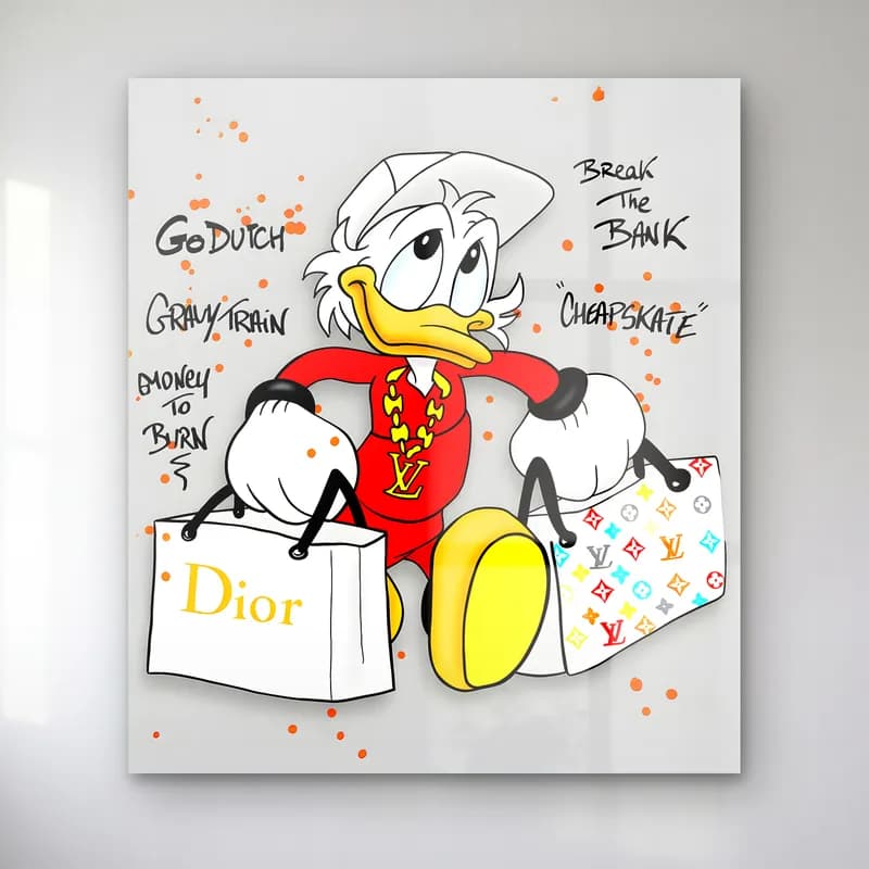 Alışverişçi Scrooge McDuck cam tablo — Kırmızı kıyafetli Scrooge McDuck alışveriş çantalarıyla oturuyor, etrafında yazılar