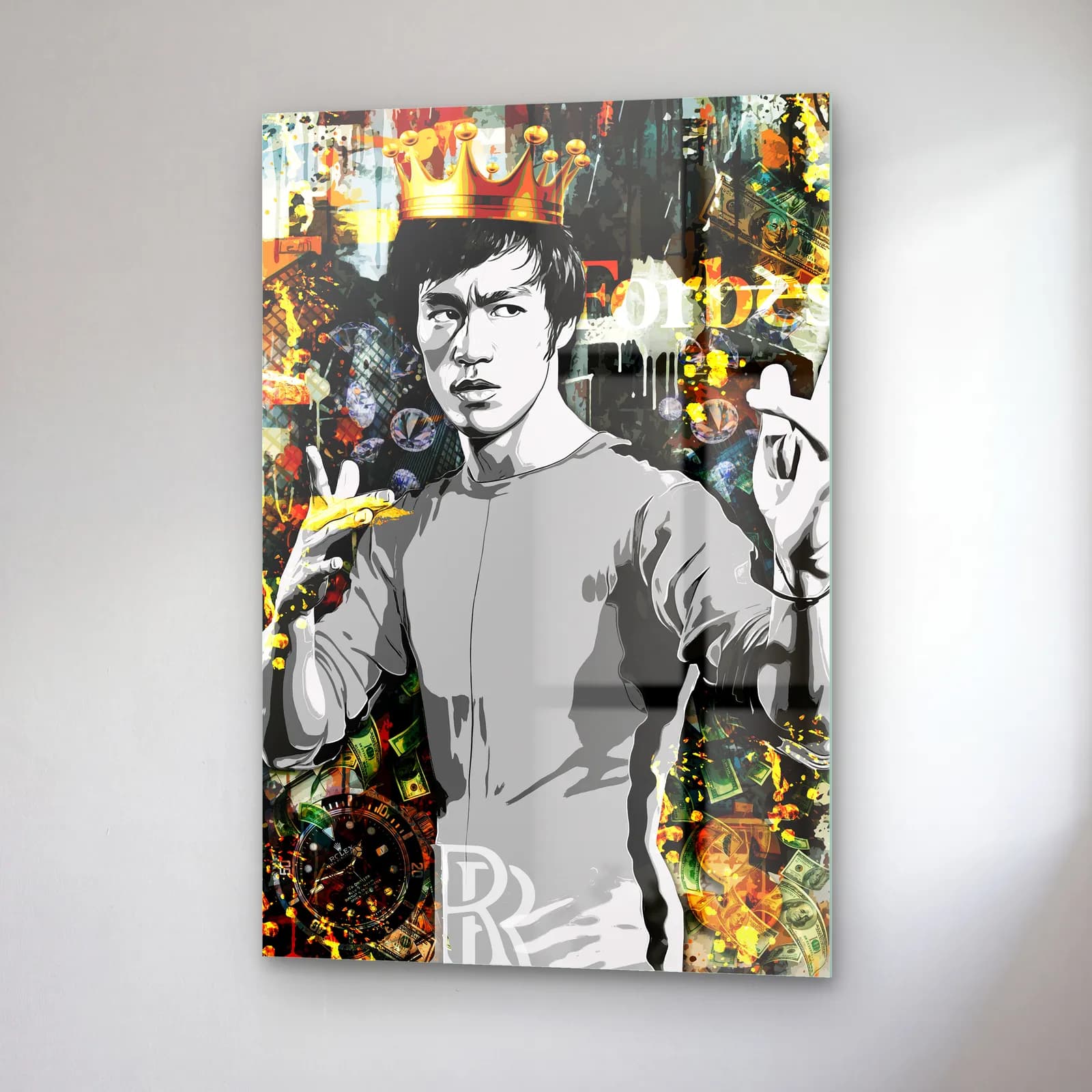 Taçlı Bruce Lee Kolaj cam tablo — sağ açıdan görünüm