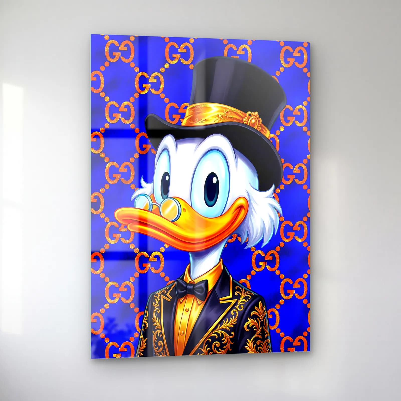 Gucci Desenli Scrooge McDuck cam tablo — sol açıdan görünüm