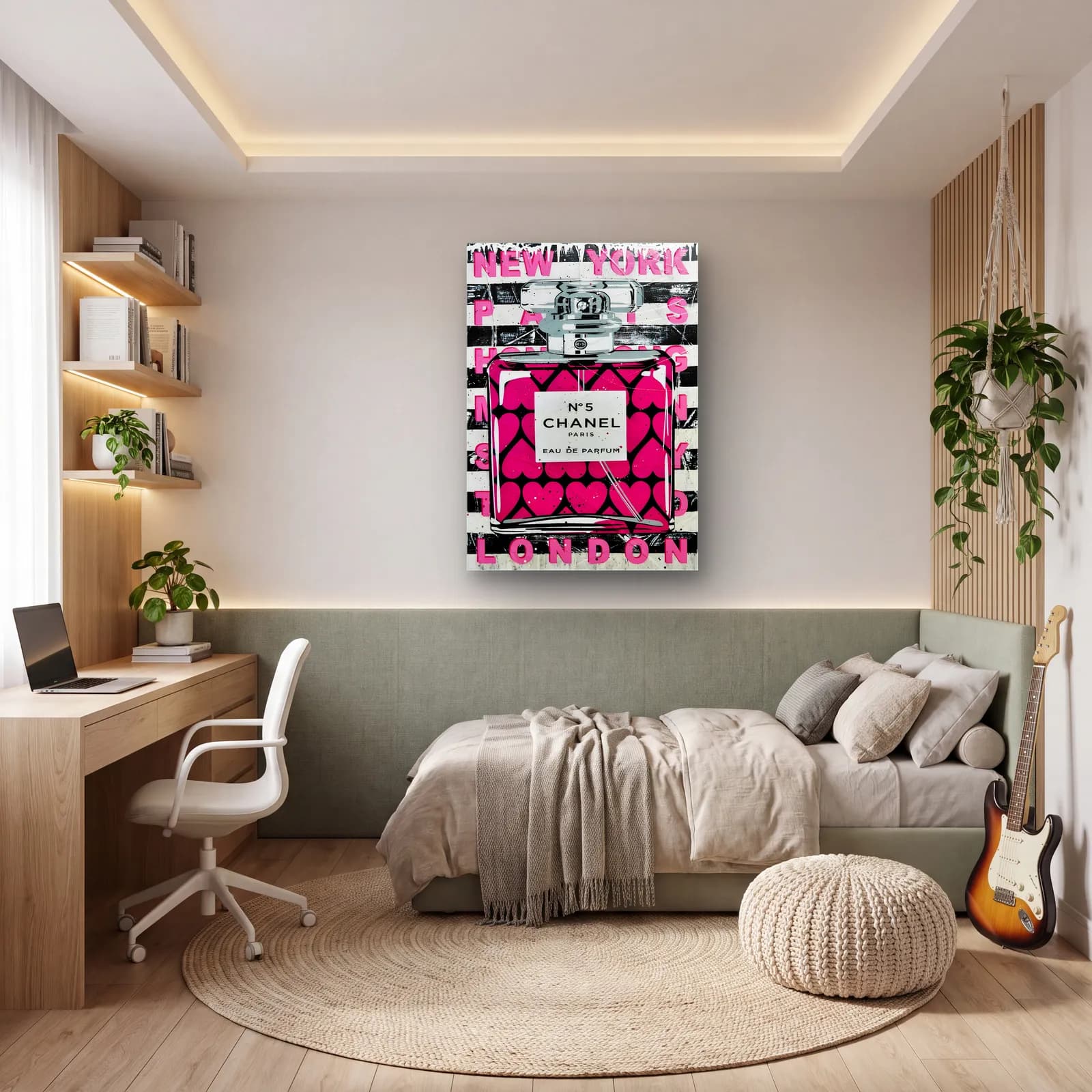 Kalp Desenli N5 Parfüm Pembe cam tablo — genç odasında