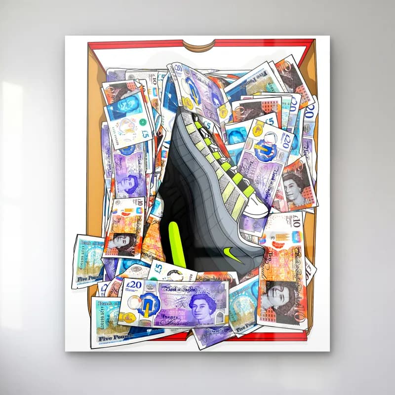 Sterlin Dolu Kutuda Air Max 95 cam tablo — İngiliz sterlin banknotlarıyla dolu kutuda gri neon yeşil Air Max 95 sneaker