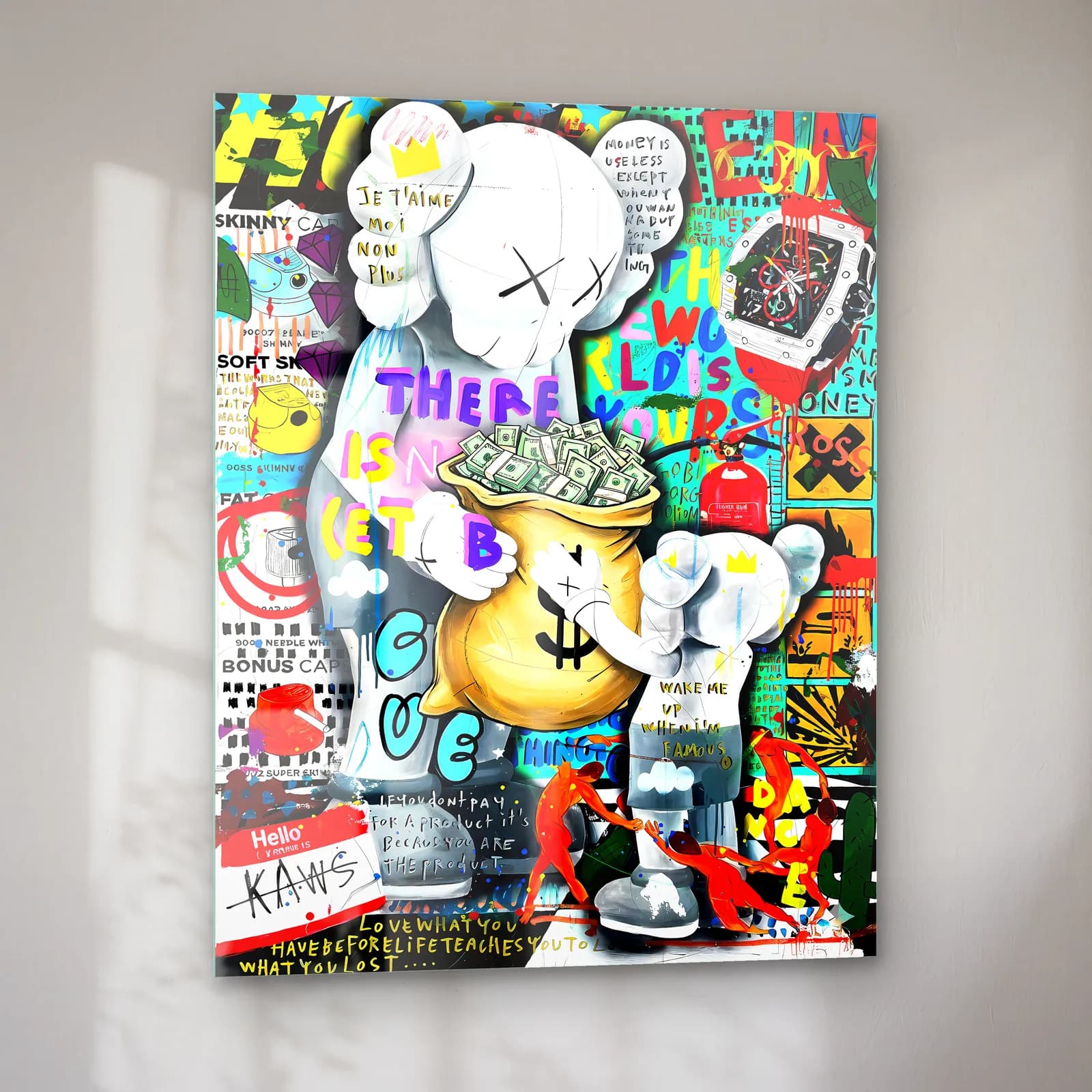 Para Çuvallı KAWS Kolajı cam tablo — sol açıdan görünüm
