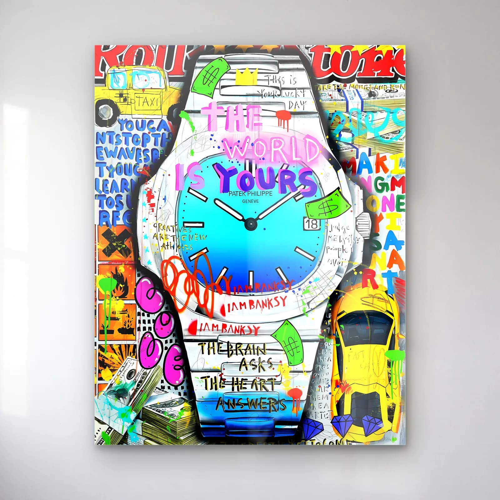 The World Is Yours Lüks Saat cam tablo — Renkli grafiti kolajı üzerinde turkuaz kadranlı gümüş lüks saat ve pembe yazılar
