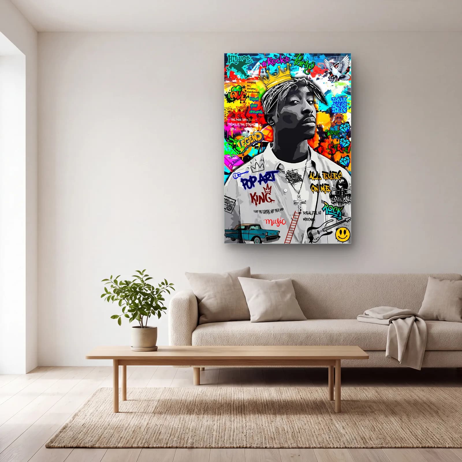 Pop Art King Tupac cam tablo — açık renk salonda