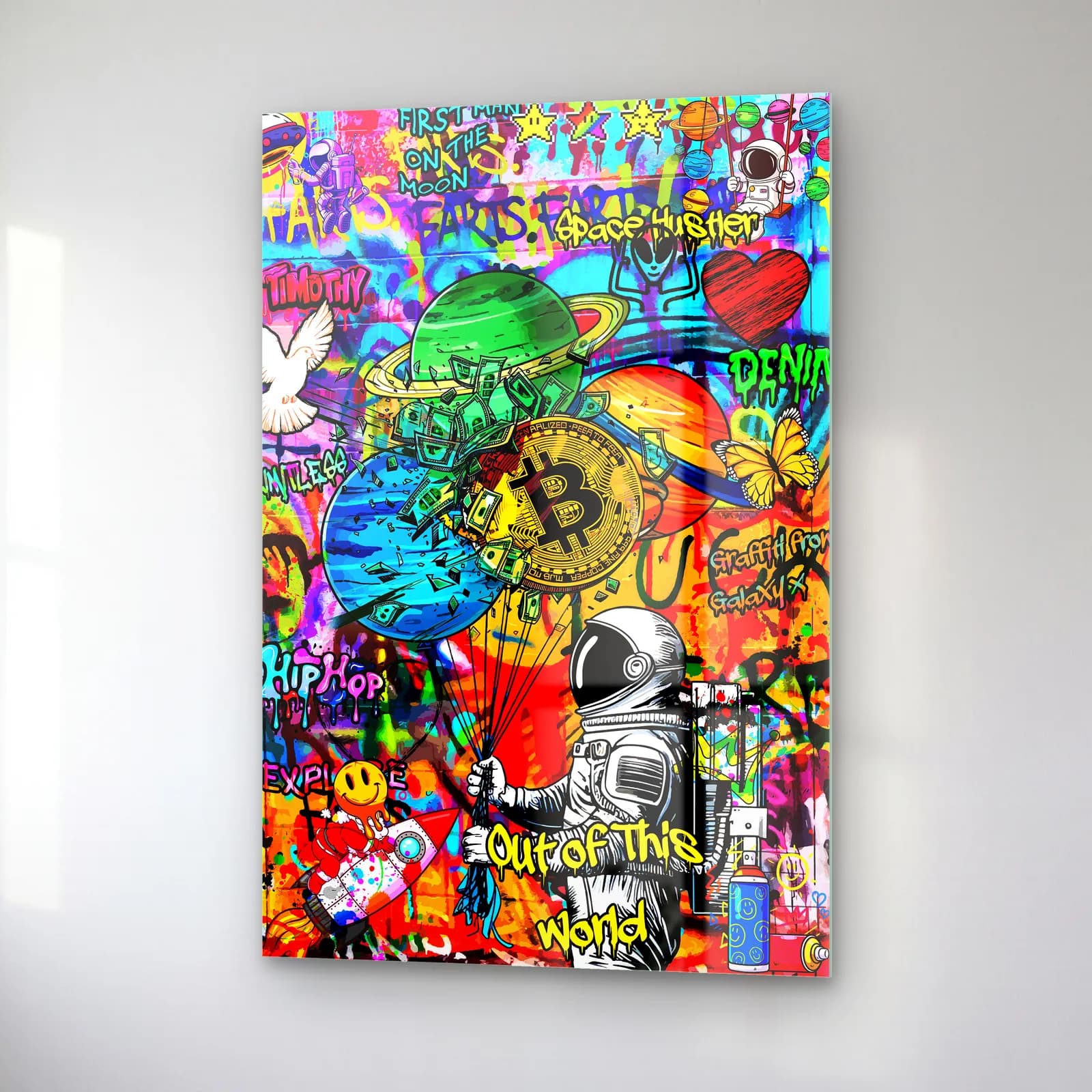 Grafiti Bitcoin Astronot cam tablo — sağ açıdan görünüm
