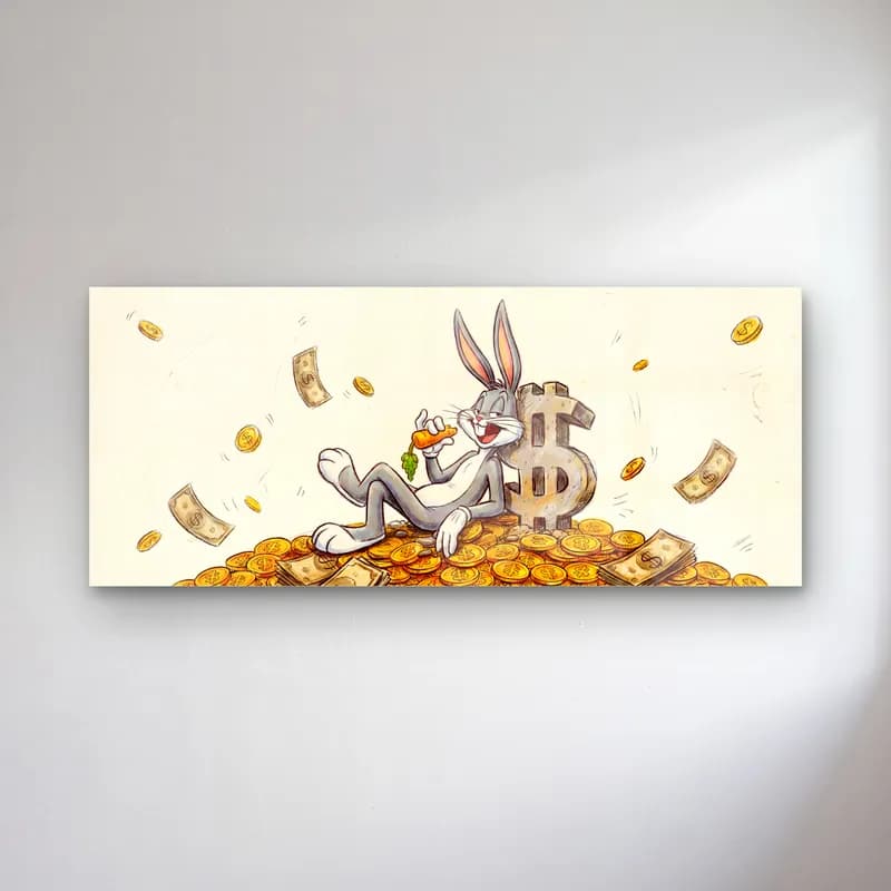 Altın Yığınında Bugs Bunny cam tablo — Krem zeminde altın para yığını üzerinde havuç yiyen Bugs Bunny