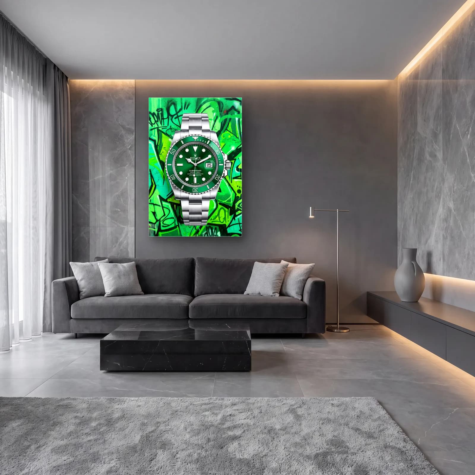 Yeşil Grafiti Rolex Submariner cam tablo — lüks salon duvarında