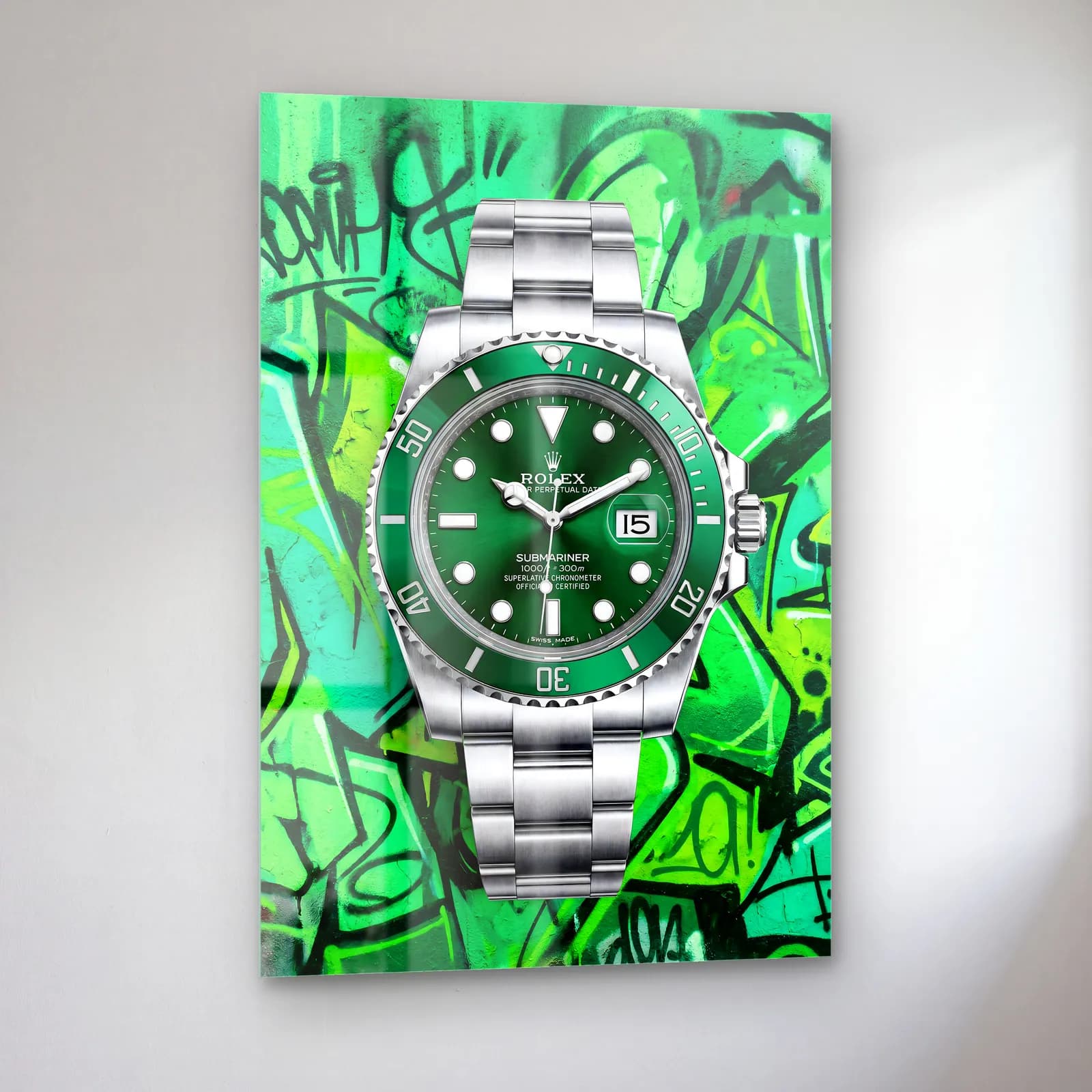 Yeşil Grafiti Rolex Submariner cam tablo — sol açıdan görünüm