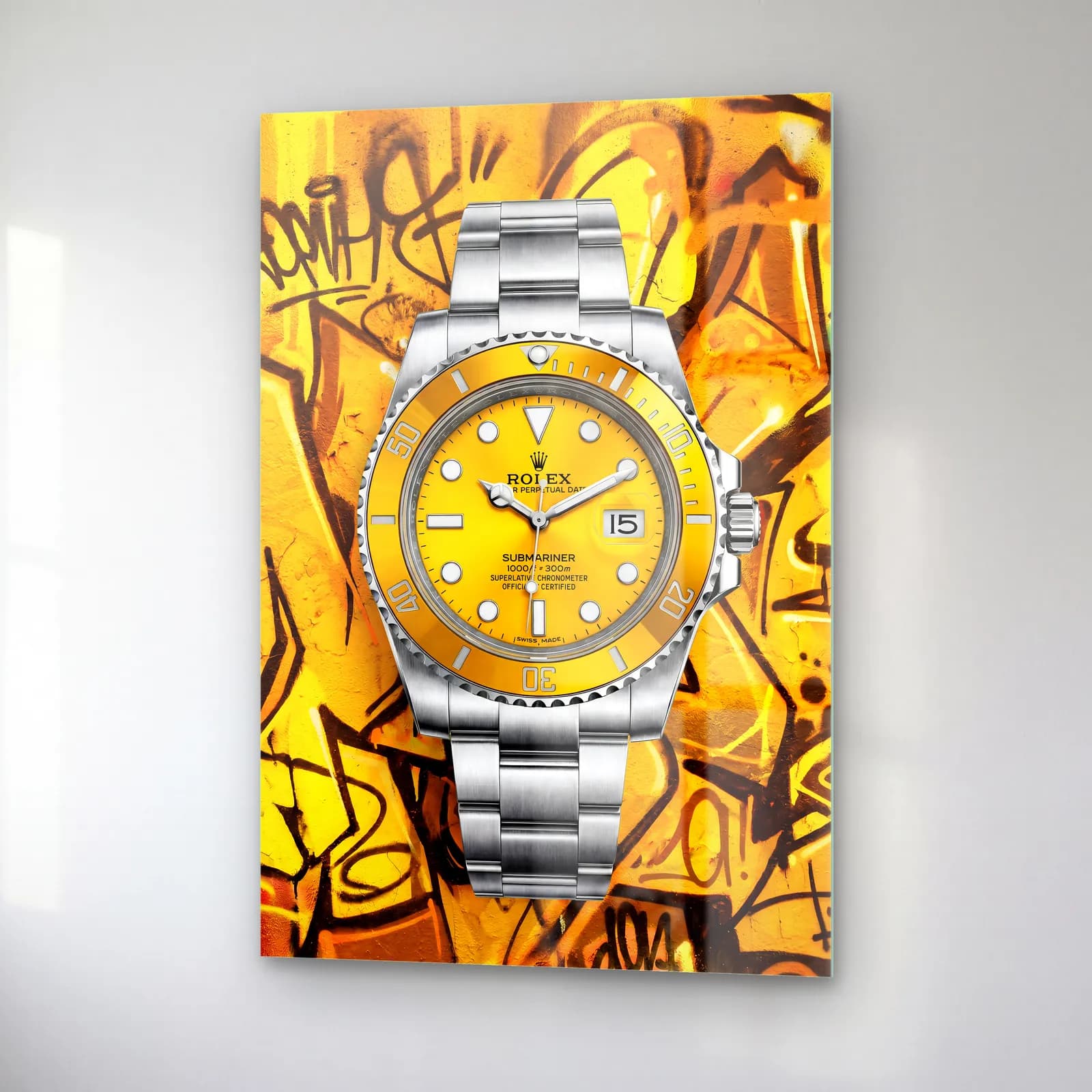 Sarı Grafiti Rolex Submariner cam tablo — sağ açıdan görünüm