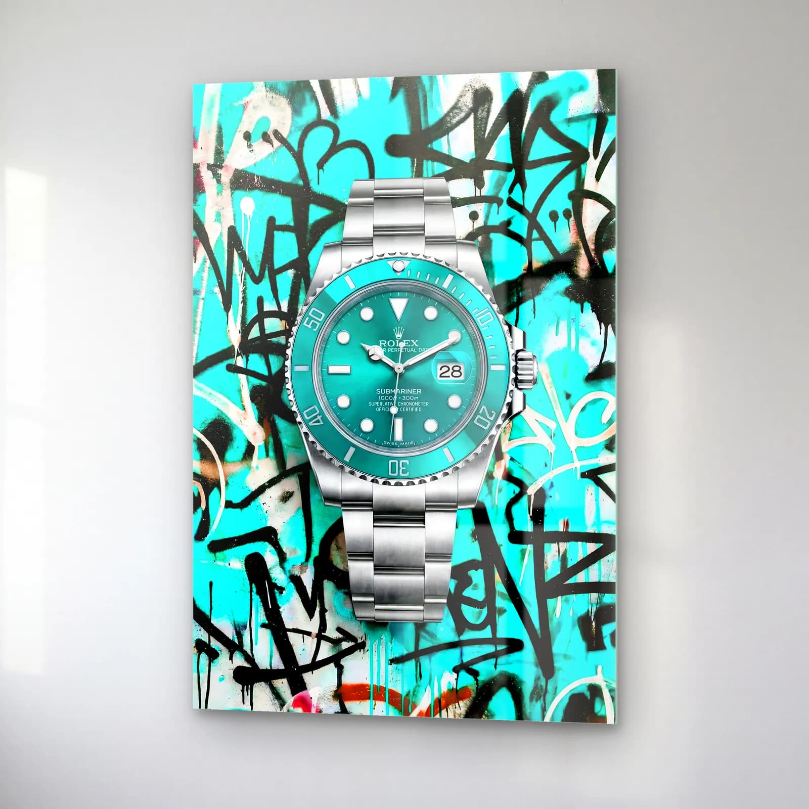 Turkuaz Grafiti Rolex Submariner cam tablo — sağ açıdan görünüm