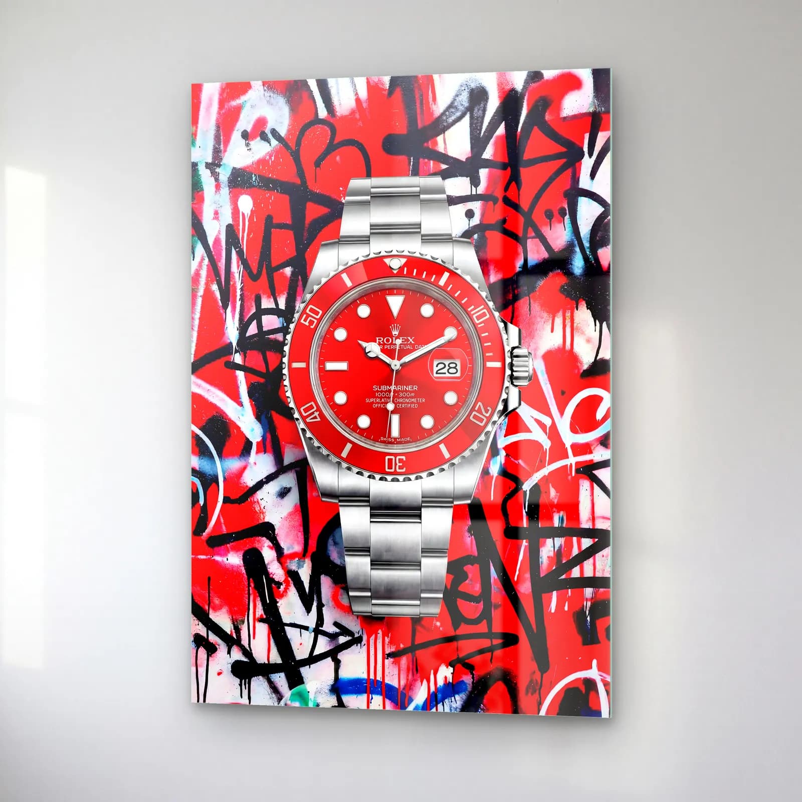 Kırmızı Grafiti Rolex Submariner cam tablo — sağ açıdan görünüm