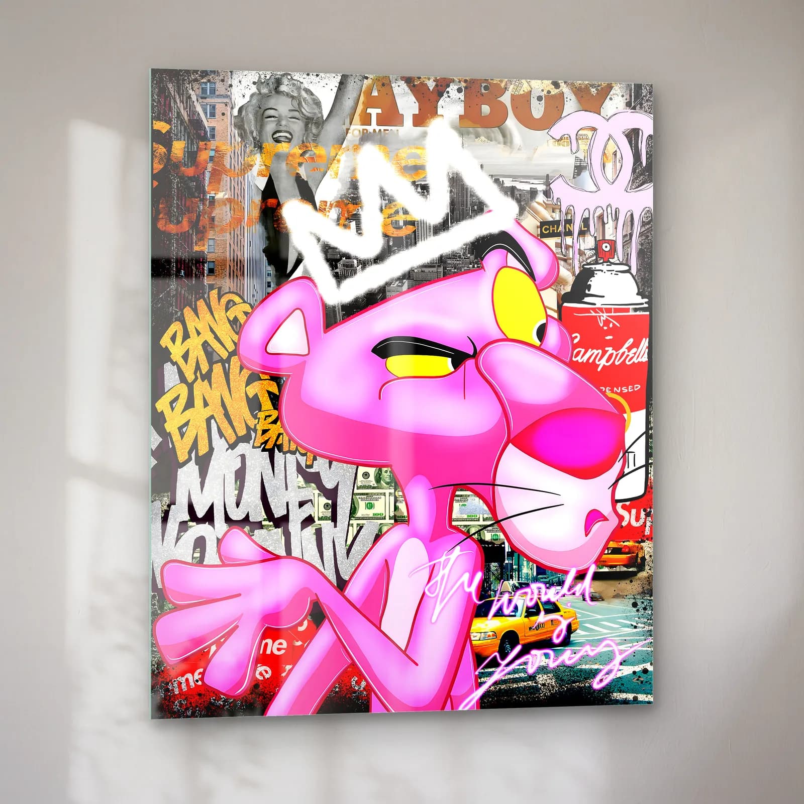 Taçlı Grafiti Pembe Panter cam tablo — sol açıdan görünüm