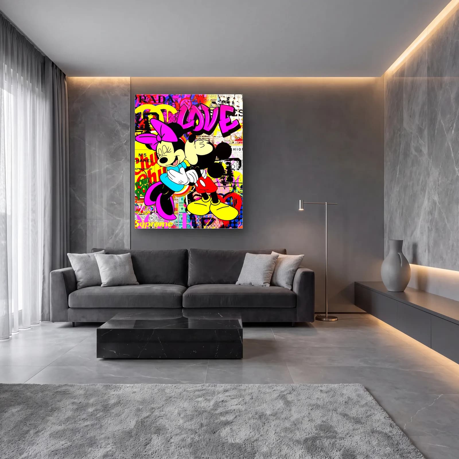 Love Minnie ve Mickey cam tablo — lüks salon duvarında