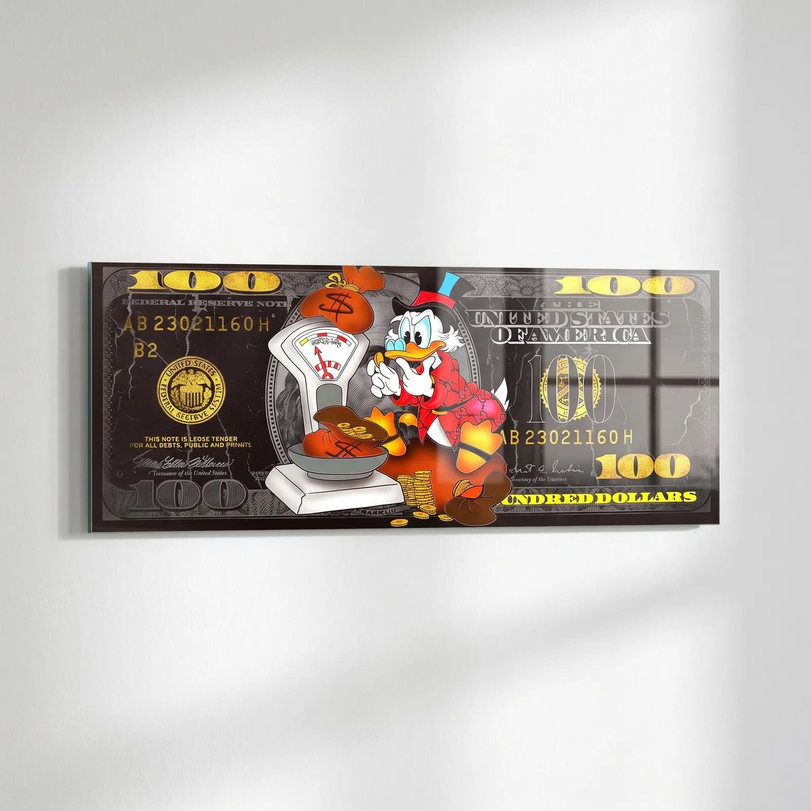 Scrooge McDuck 100 Dolar cam tablo — sol açıdan görünüm