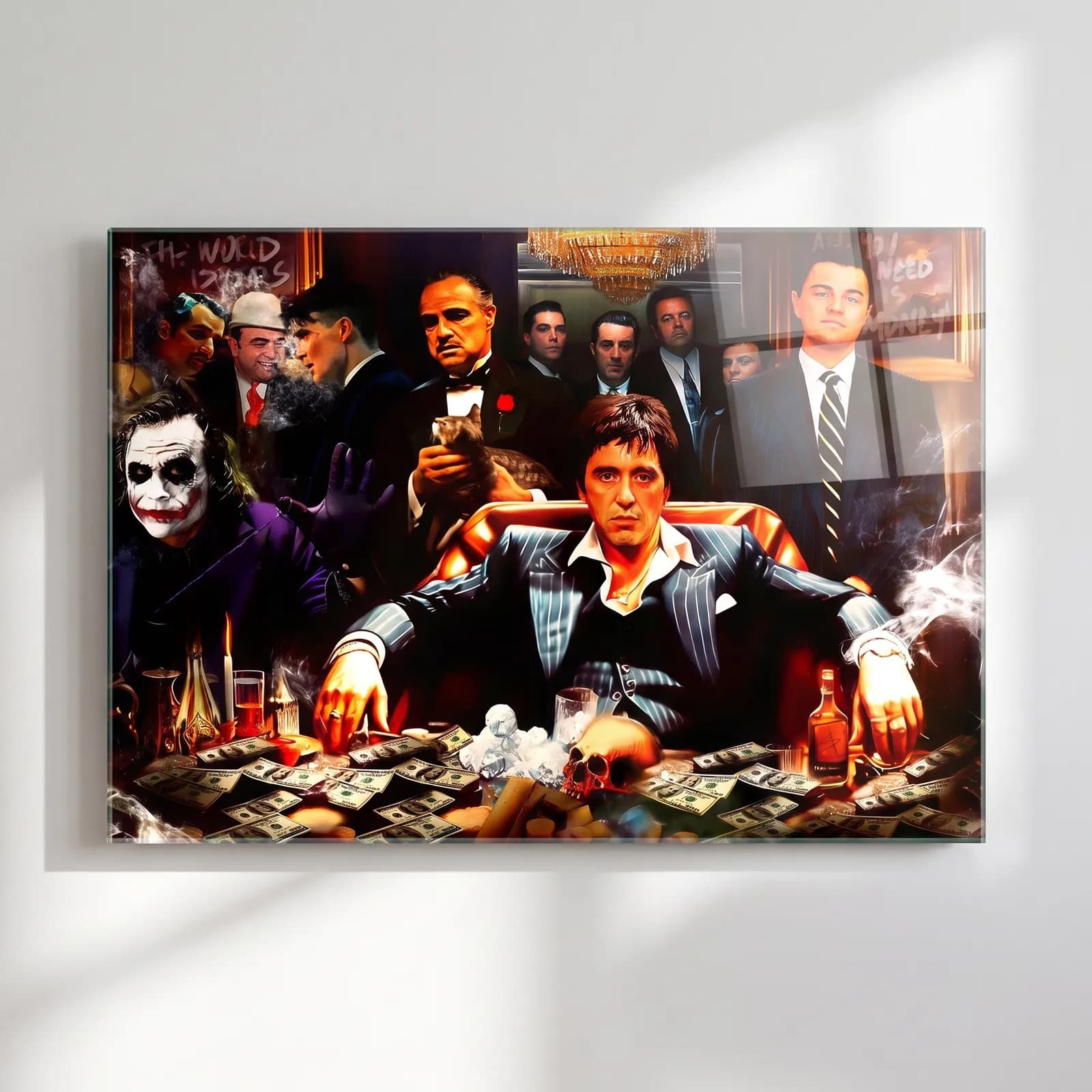 Scarface ve Gangster Masası cam tablo — Masada paralarla oturan Tony Montana ve arkasında kült film karakterleri