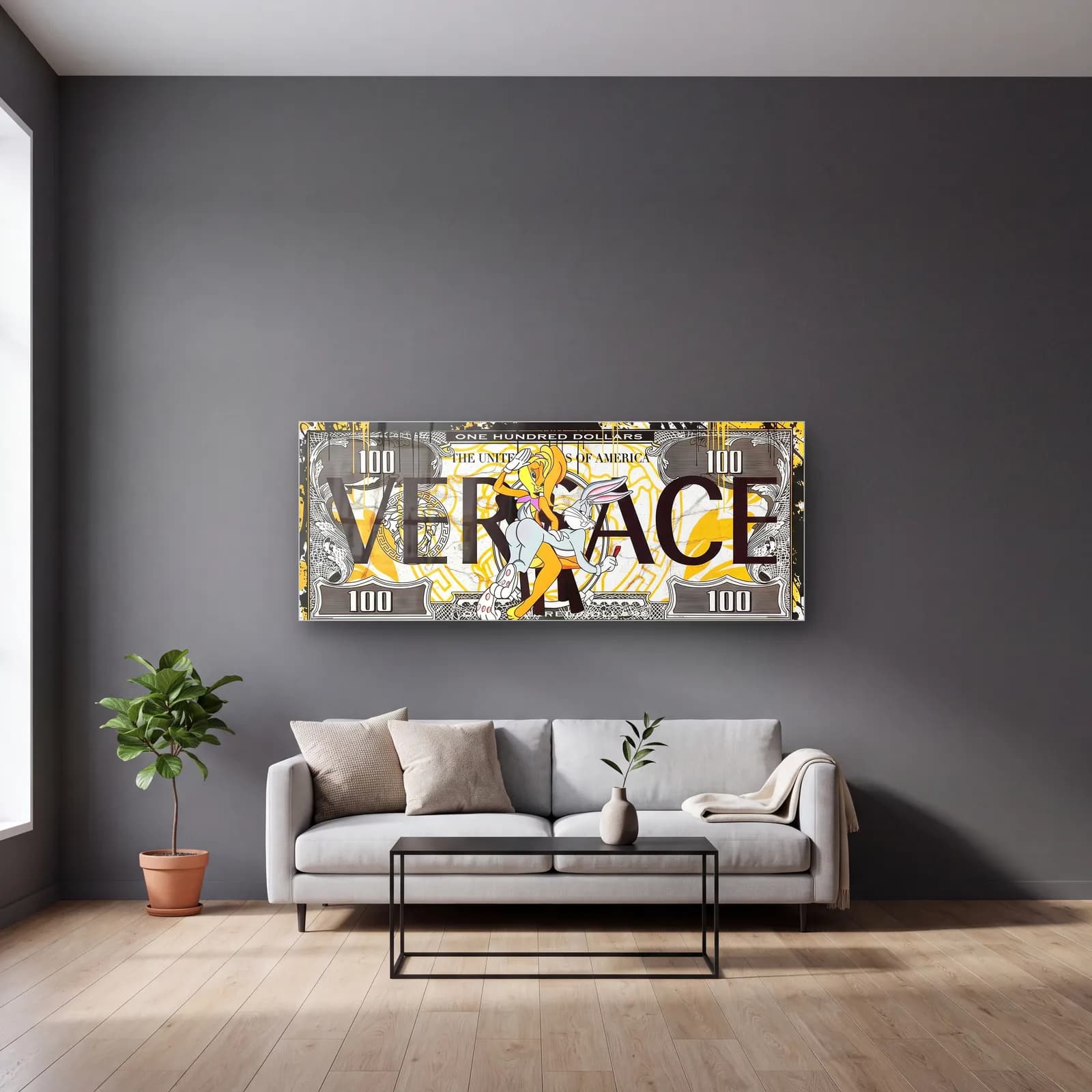 Versace Desenli Bugs Bunny Dolar cam tablo — gri duvarlı salonda