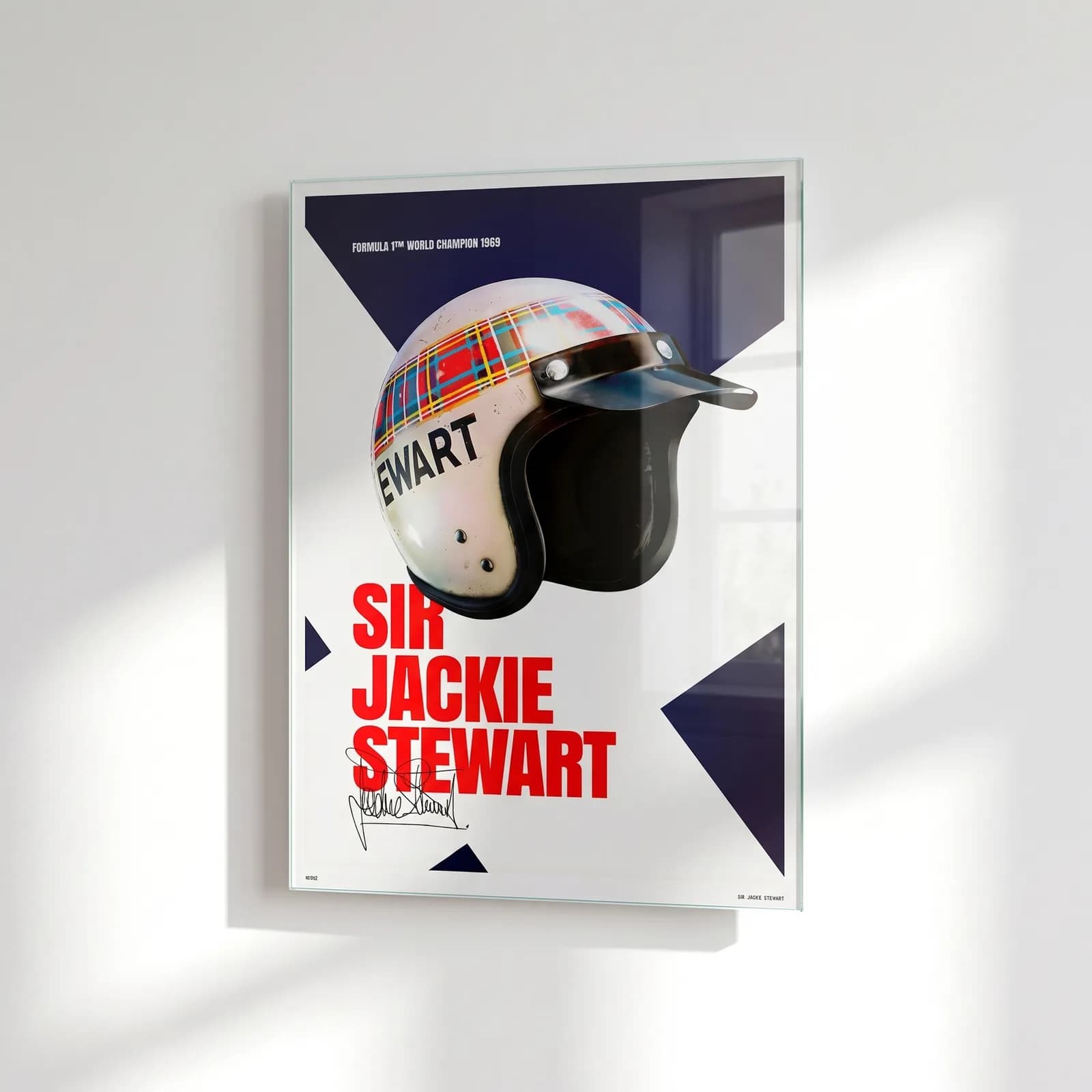 Sir Jackie Stewart Kaskı cam tablo — sağ açıdan görünüm