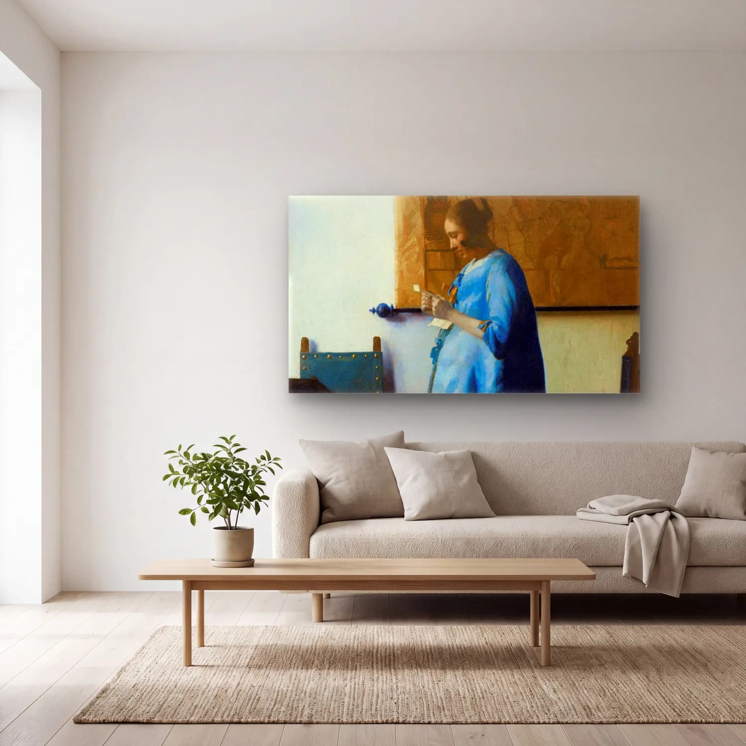 Johannes Vermeer – Woman Reading a Letter cam tablo — açık renk salonda