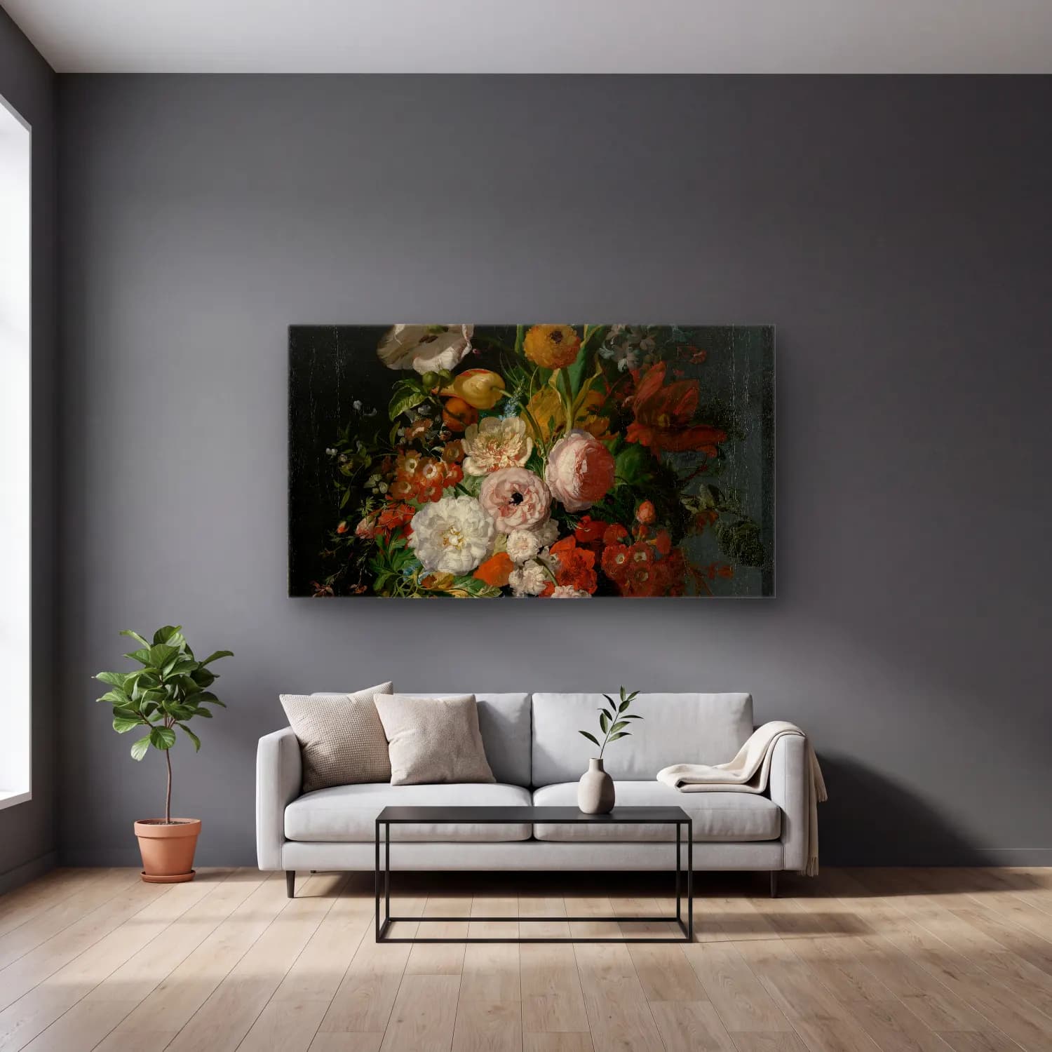 Rachel Ruysch – Still Life with Flowers in a Glass Vase cam tablo — gri duvarlı salonda