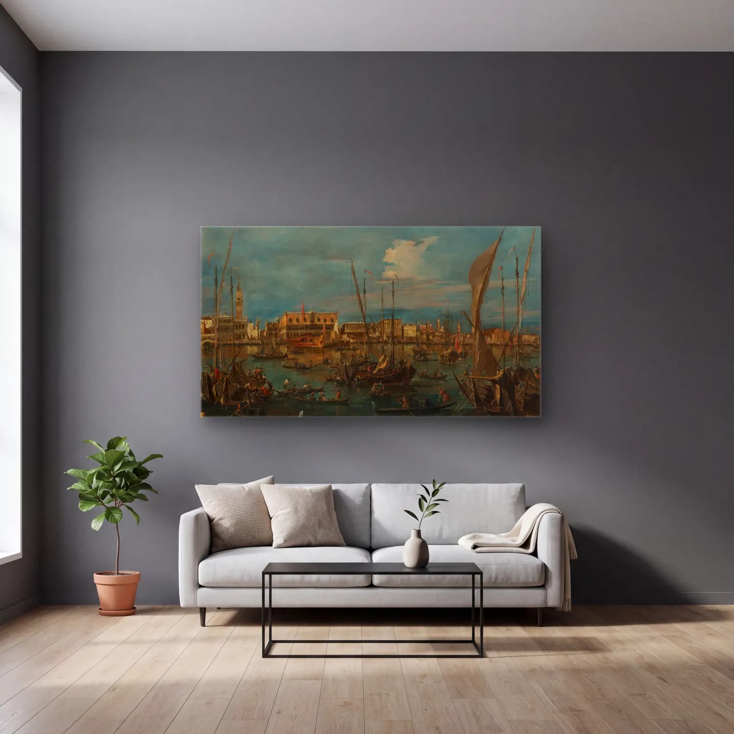 Francesco Guardi – Venice from the Bacino di San Marco (ca. 1765–75) cam tablo — gri duvarlı salonda