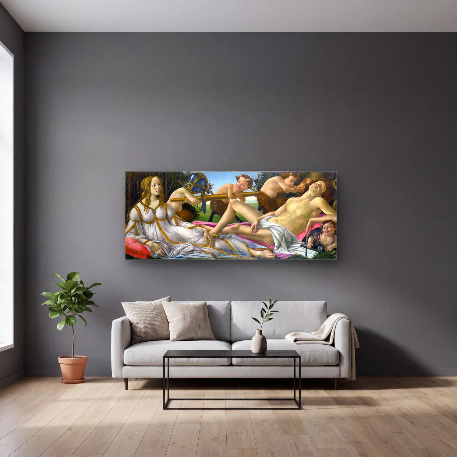 Sandro Botticelli – Mitolojik Sahne – Pembe Tonlar cam tablo — gri duvarlı salonda