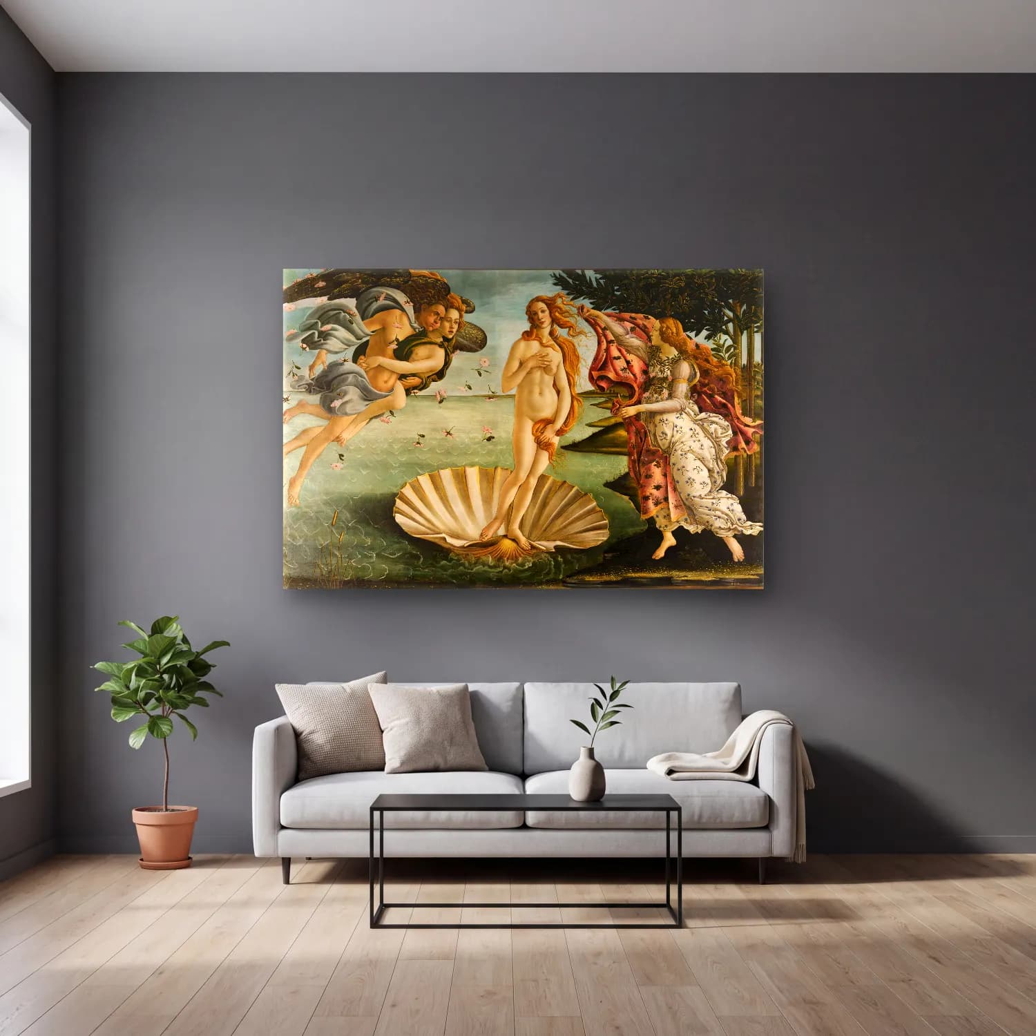 Sandro Botticelli – Mitolojik Sahne No. 13 cam tablo — gri duvarlı salonda