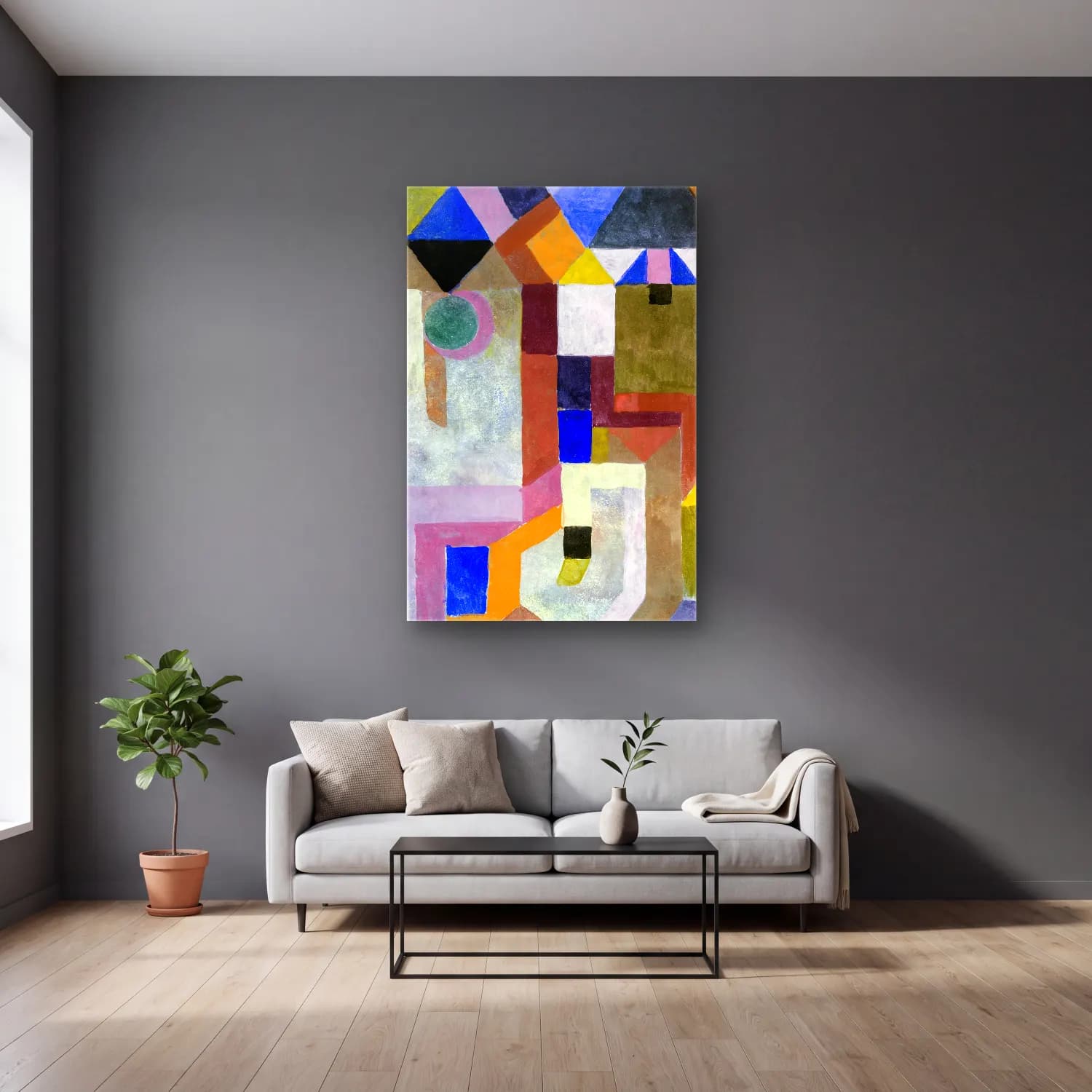 Paul Klee – Colorful Architecture cam tablo — gri duvarlı salonda
