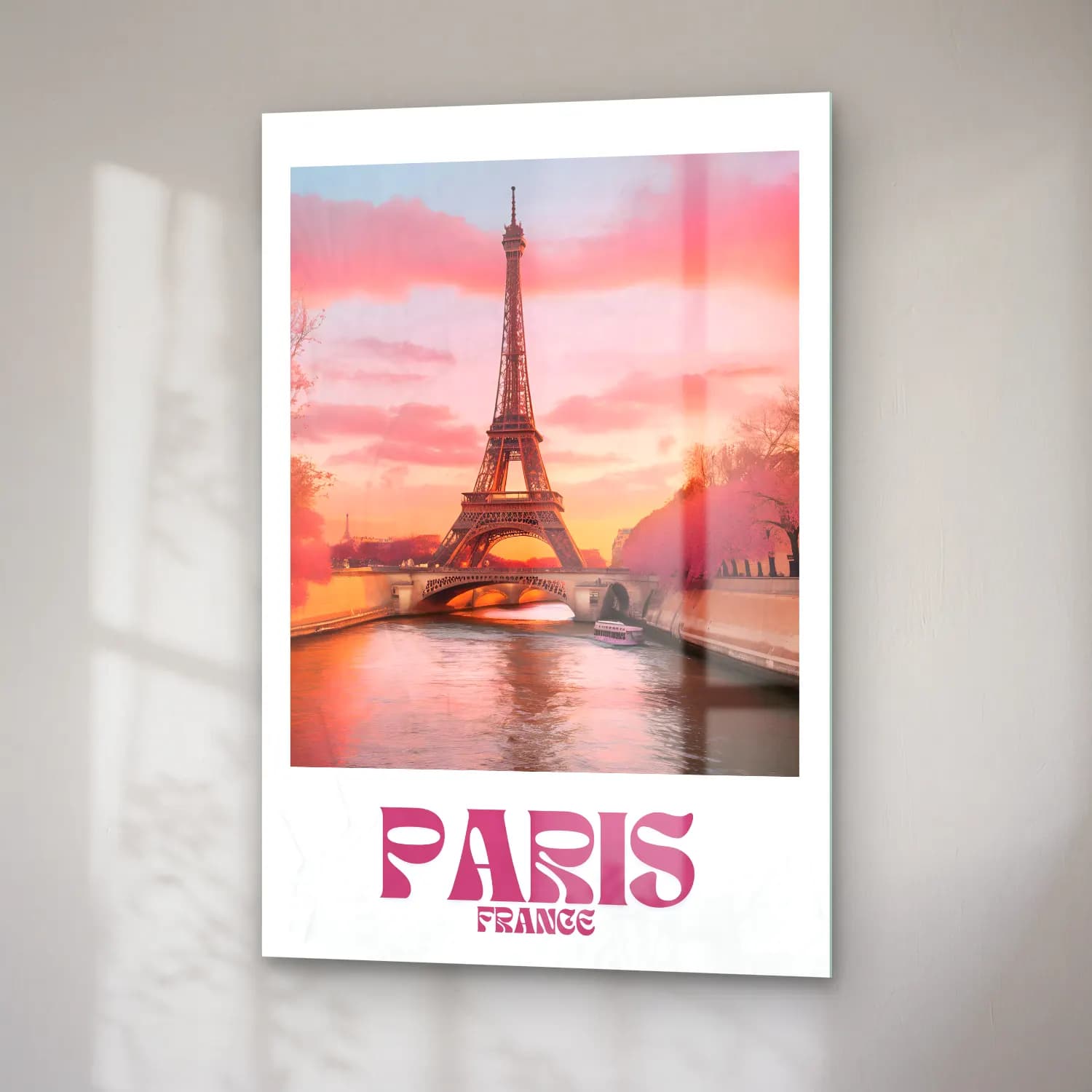 Pastel Paris ve Eyfel Kulesi – Pembe Tonlar cam tablo — sağ açıdan görünüm