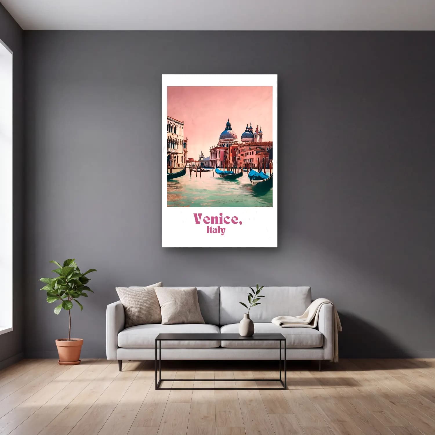 Pastel Venedik Kanalları – Pembe Tonlar cam tablo — gri duvarlı salonda