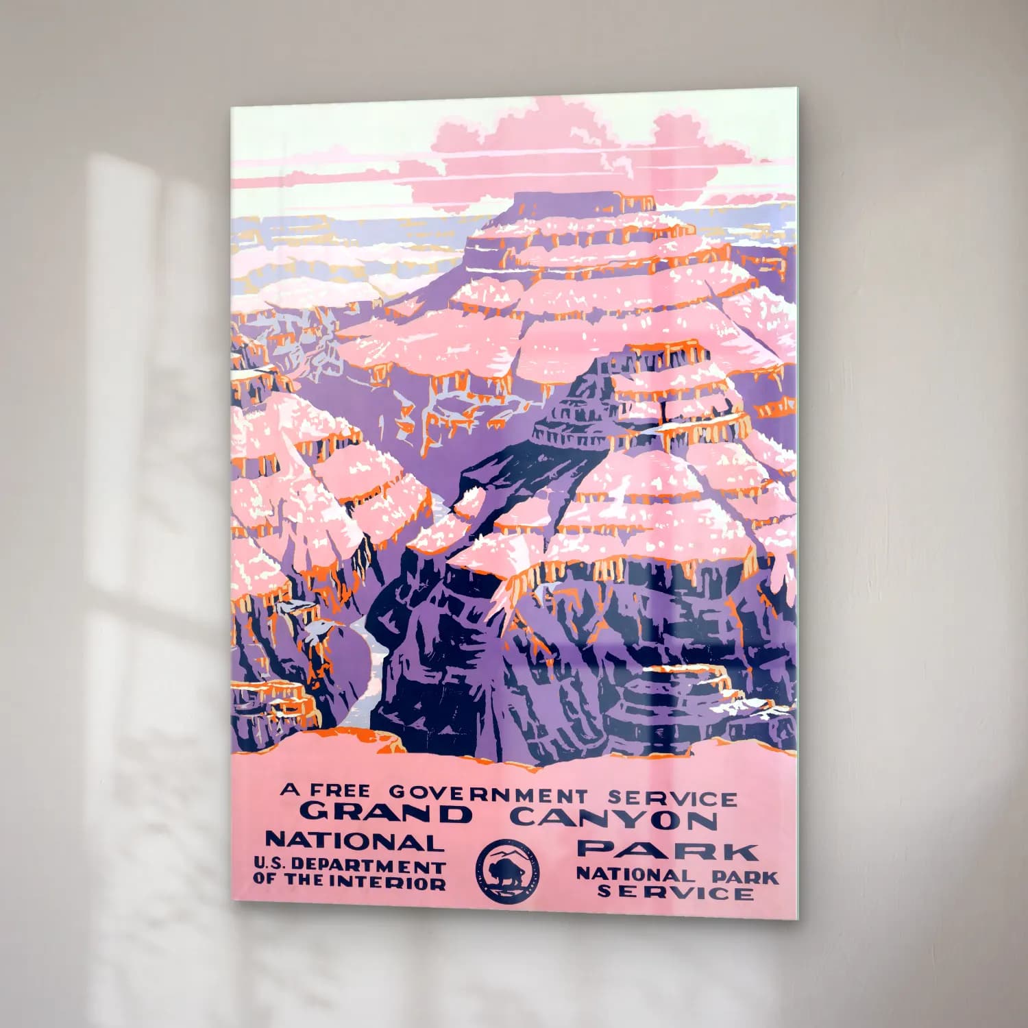 Vintage Poster Dağ Manzarası – Pembe Tonlar cam tablo — sağ açıdan görünüm