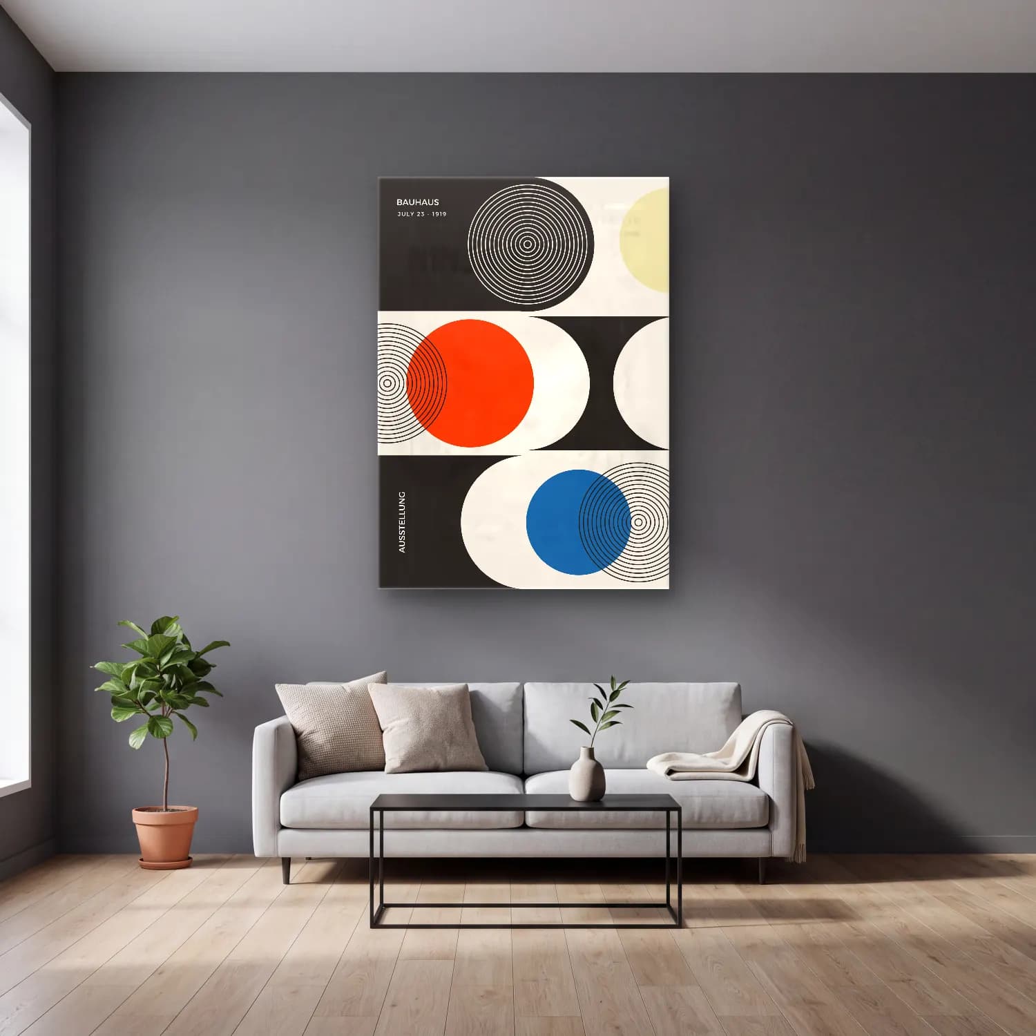 Bauhaus Geometrik Daireler No. 31 cam tablo — gri duvarlı salonda