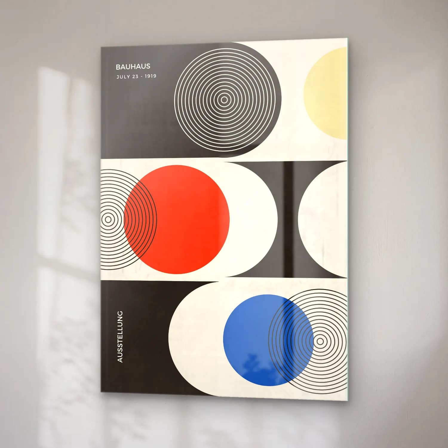 Bauhaus Geometrik Daireler No. 31 cam tablo — sağ açıdan görünüm