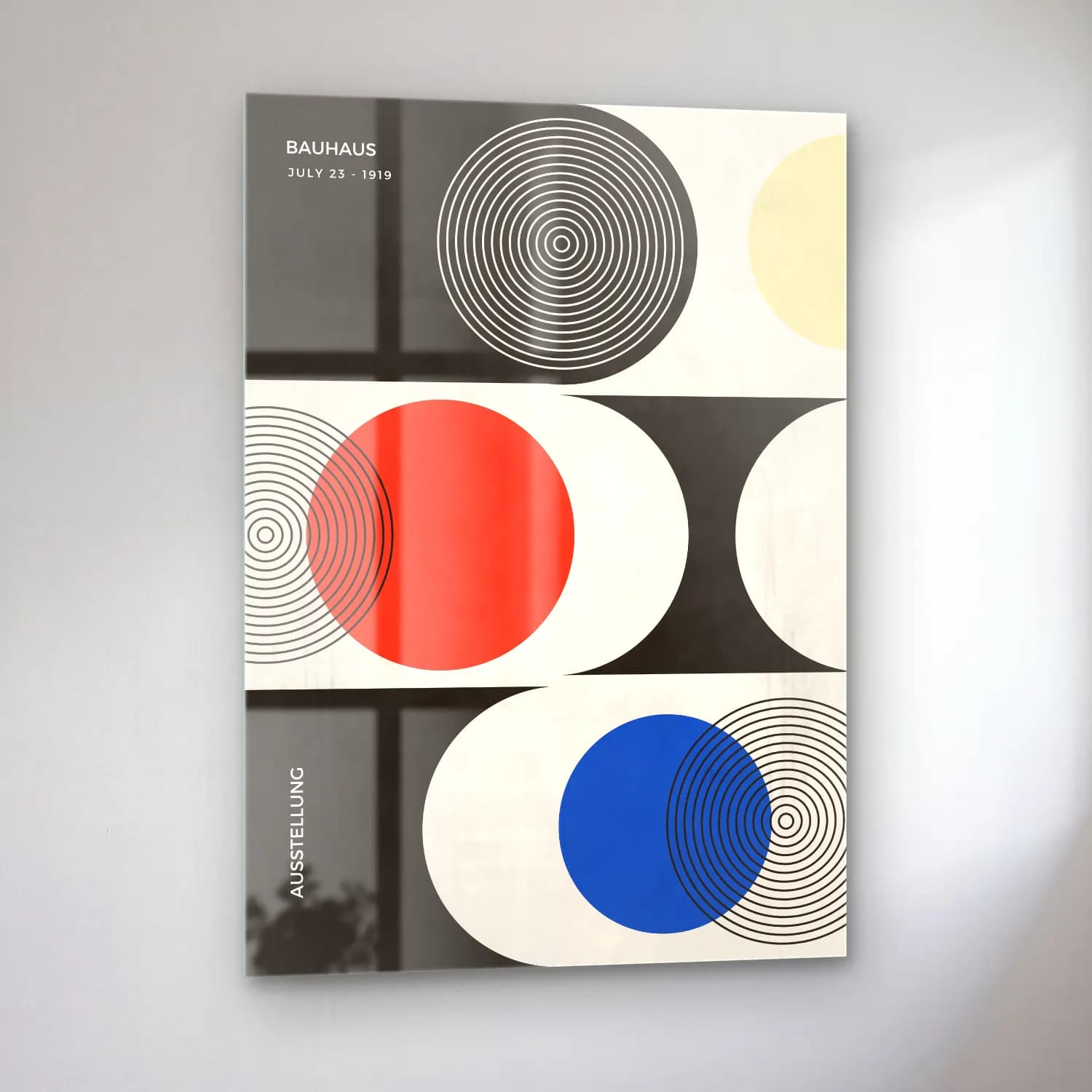 Bauhaus Geometrik Daireler No. 31 cam tablo — sol açıdan görünüm