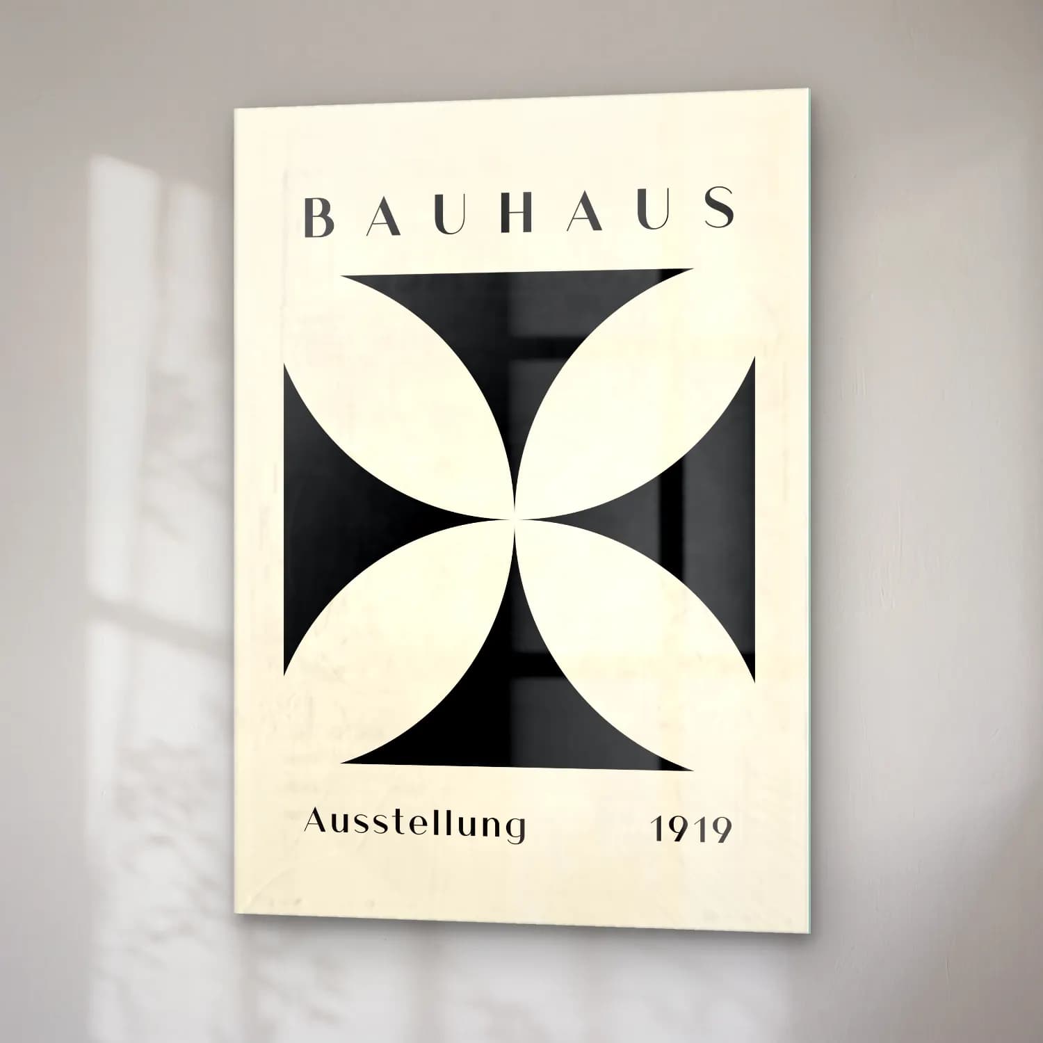 Bauhaus Geometrik Daireler No. 32 cam tablo — sağ açıdan görünüm