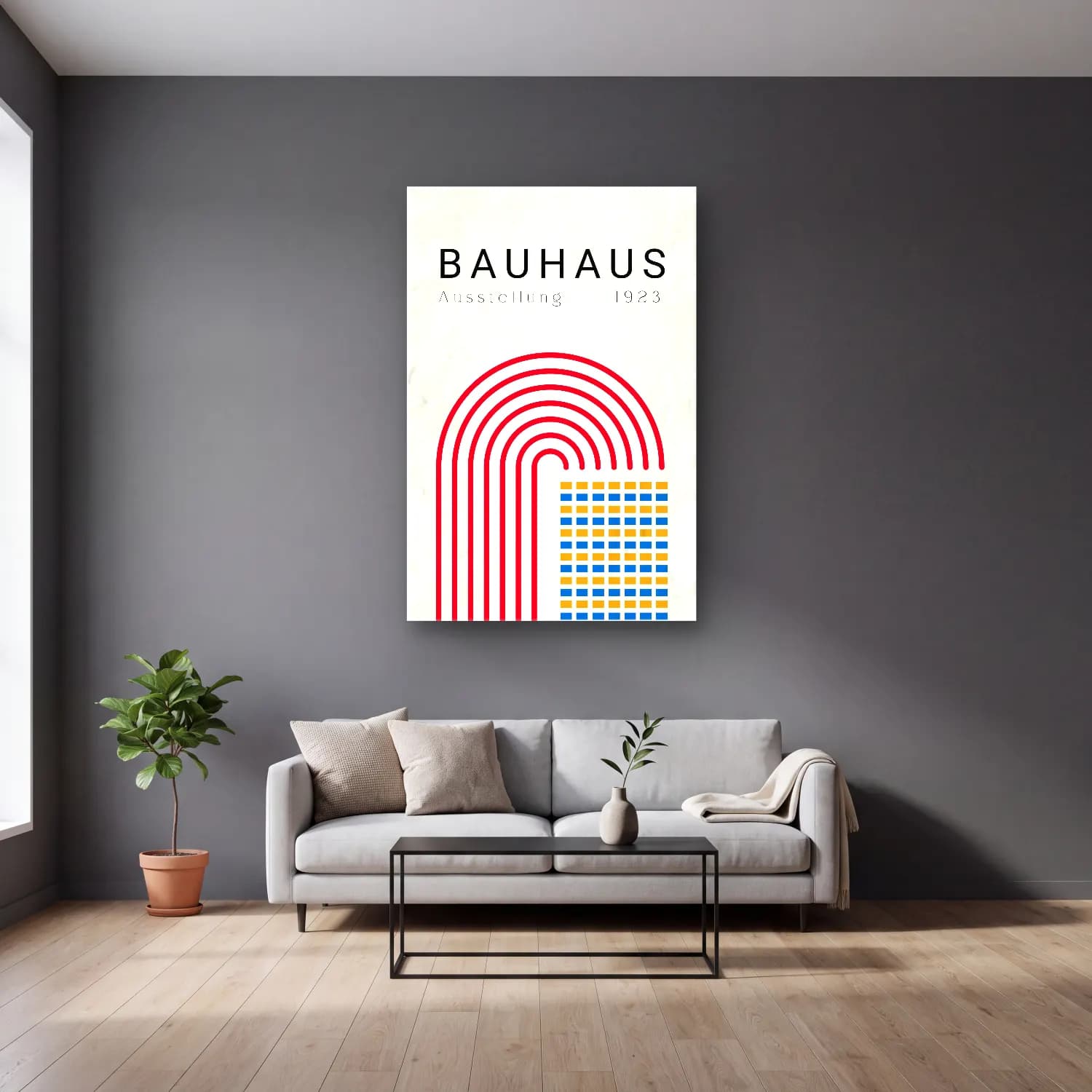 Bauhaus Yazılı Tasarım No. 11 cam tablo — gri duvarlı salonda