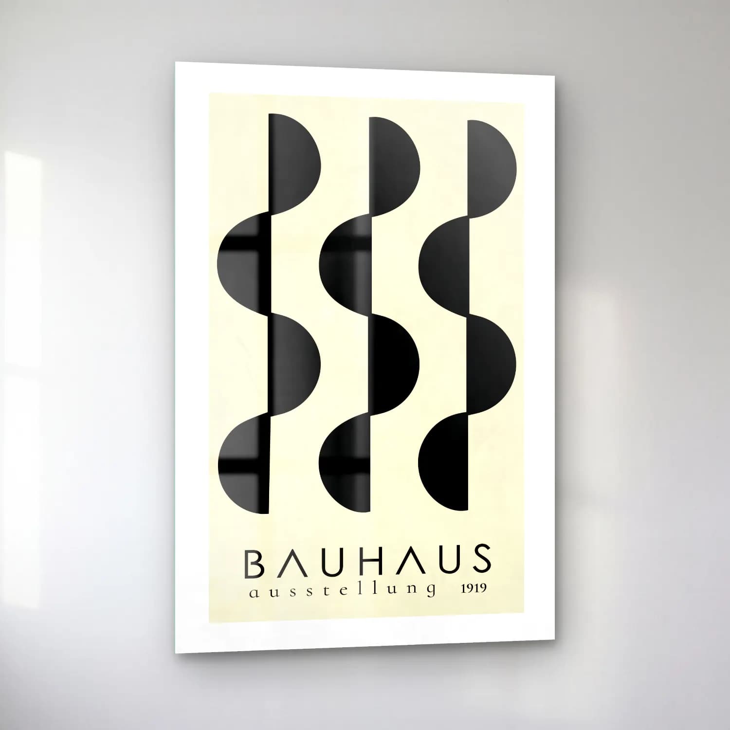 Bauhaus Dalgalı Çizgiler No. 5 cam tablo — sol açıdan görünüm