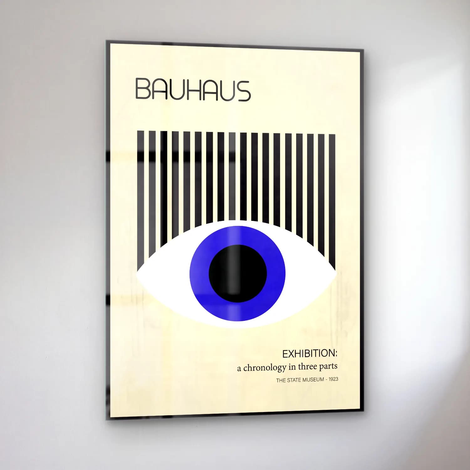 Bauhaus Yazılı Tasarım No. 13 cam tablo — sol açıdan görünüm