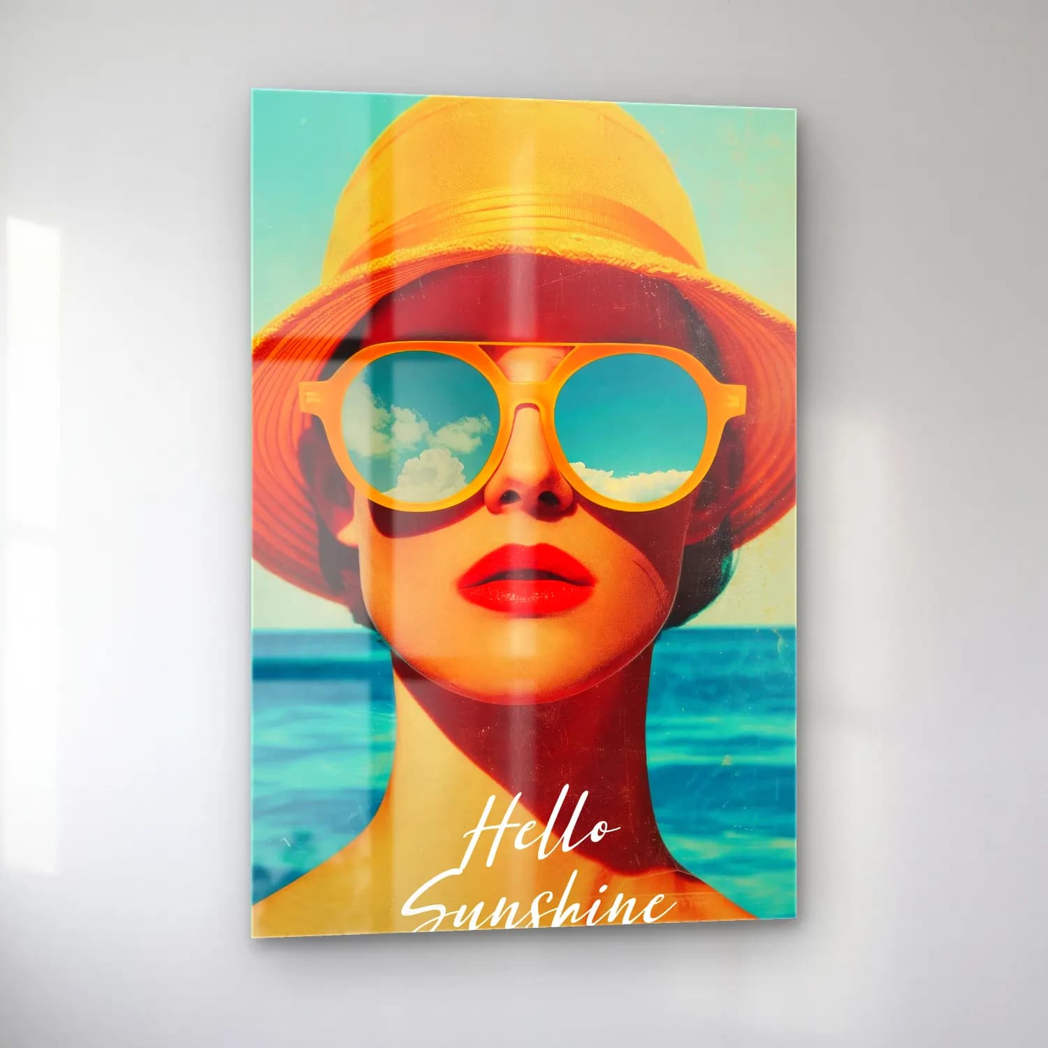 Pop Art Şapkalı Kadın cam tablo — sol açıdan görünüm