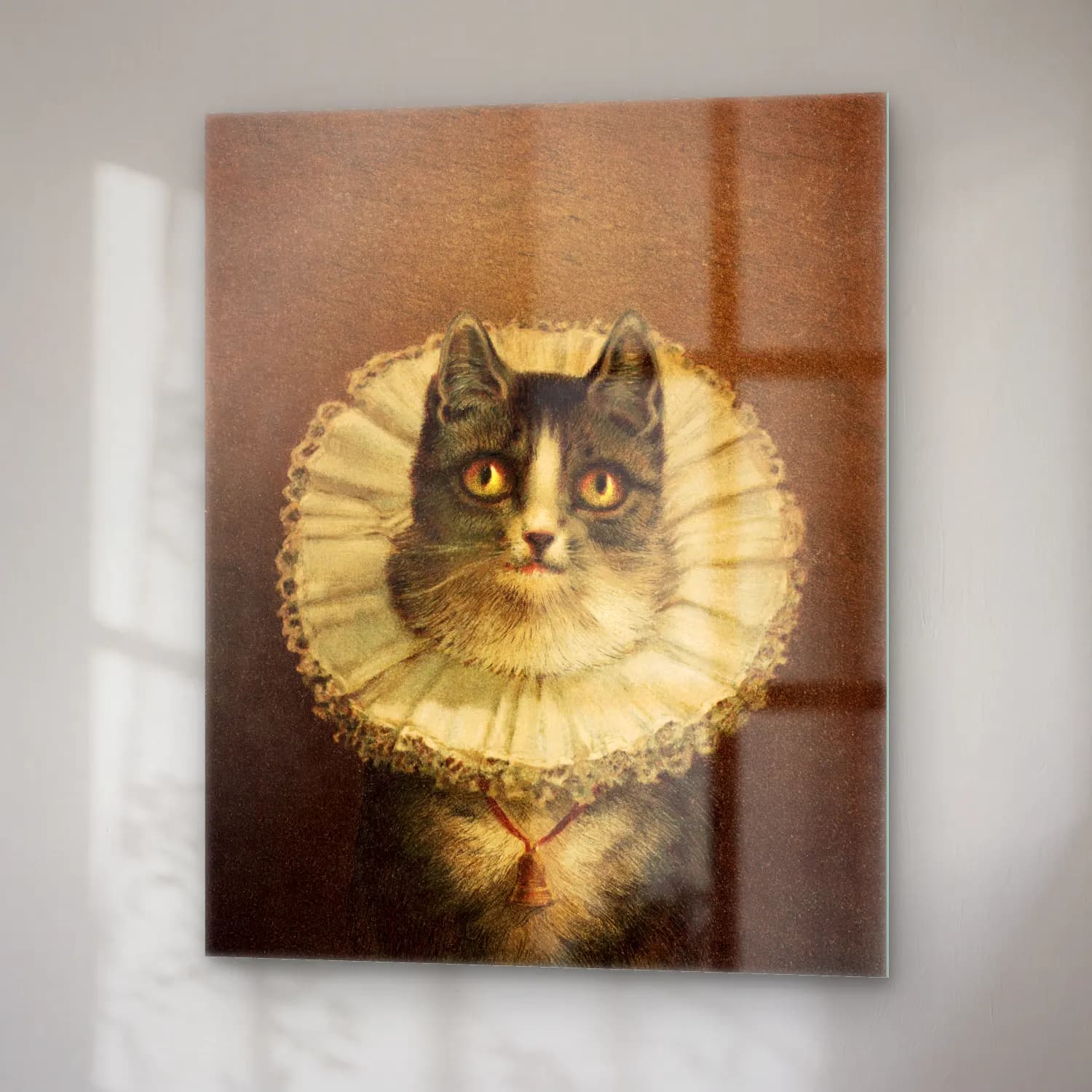 Vintage Kedi No. 22 cam tablo — sağ açıdan görünüm