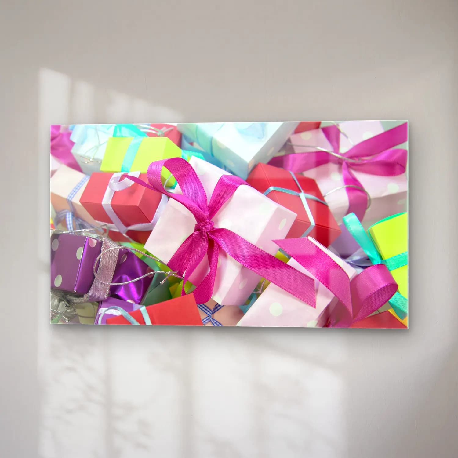 Pastel Hediye Paketleri No. 5 cam tablo — sağ açıdan görünüm