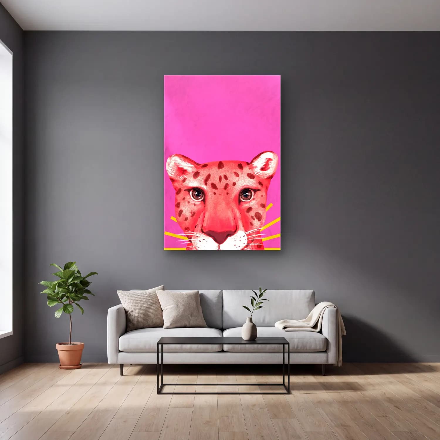 Maksimalist Leopar No. 6 cam tablo — gri duvarlı salonda
